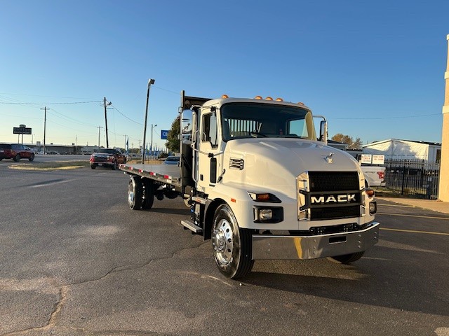 2025 Mack - image 3