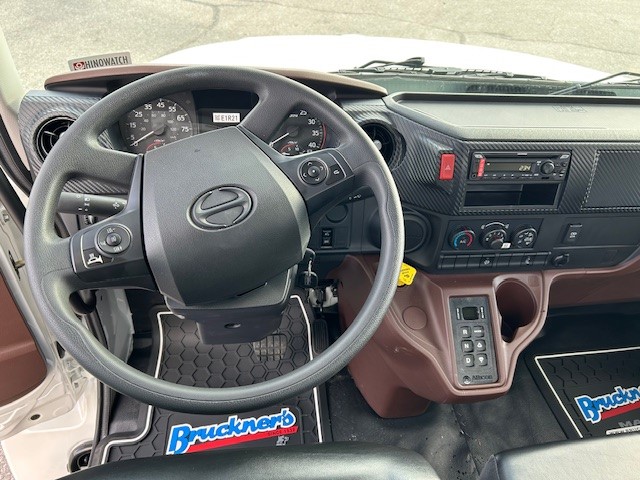 2025 Hino L6 - image 6