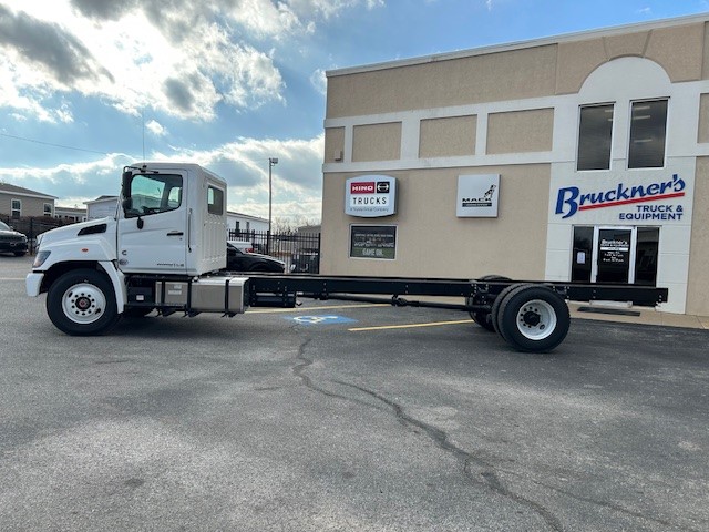 2025 Hino L6 - image 2