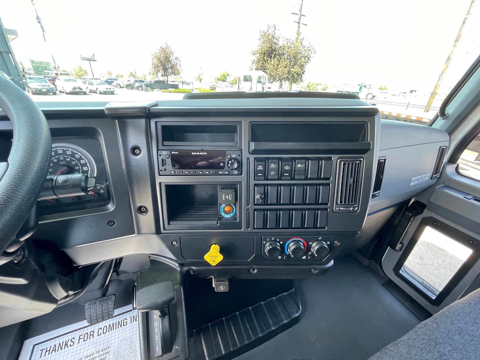 2025 Mack - image 13