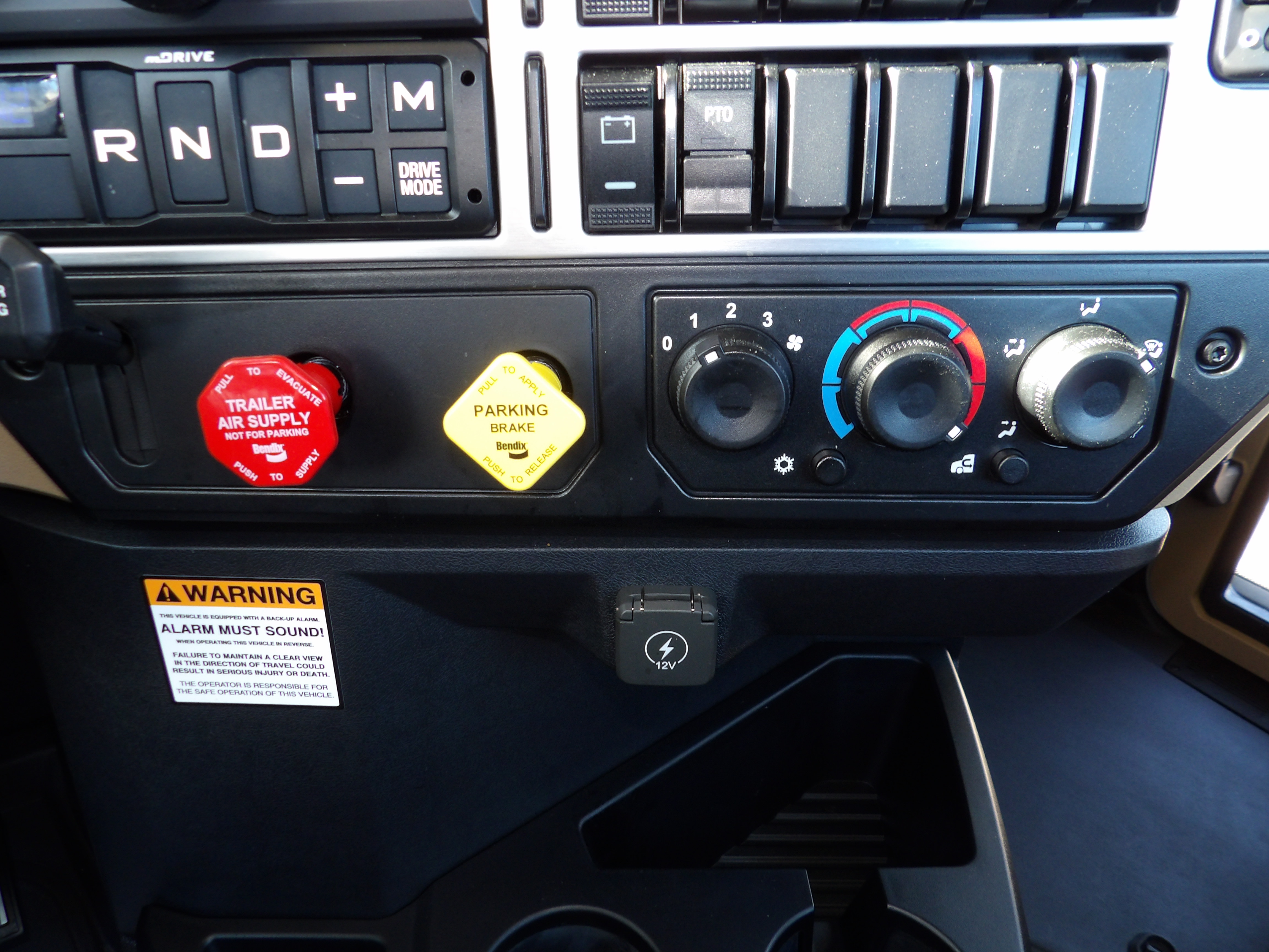 2025 Mack - image 30