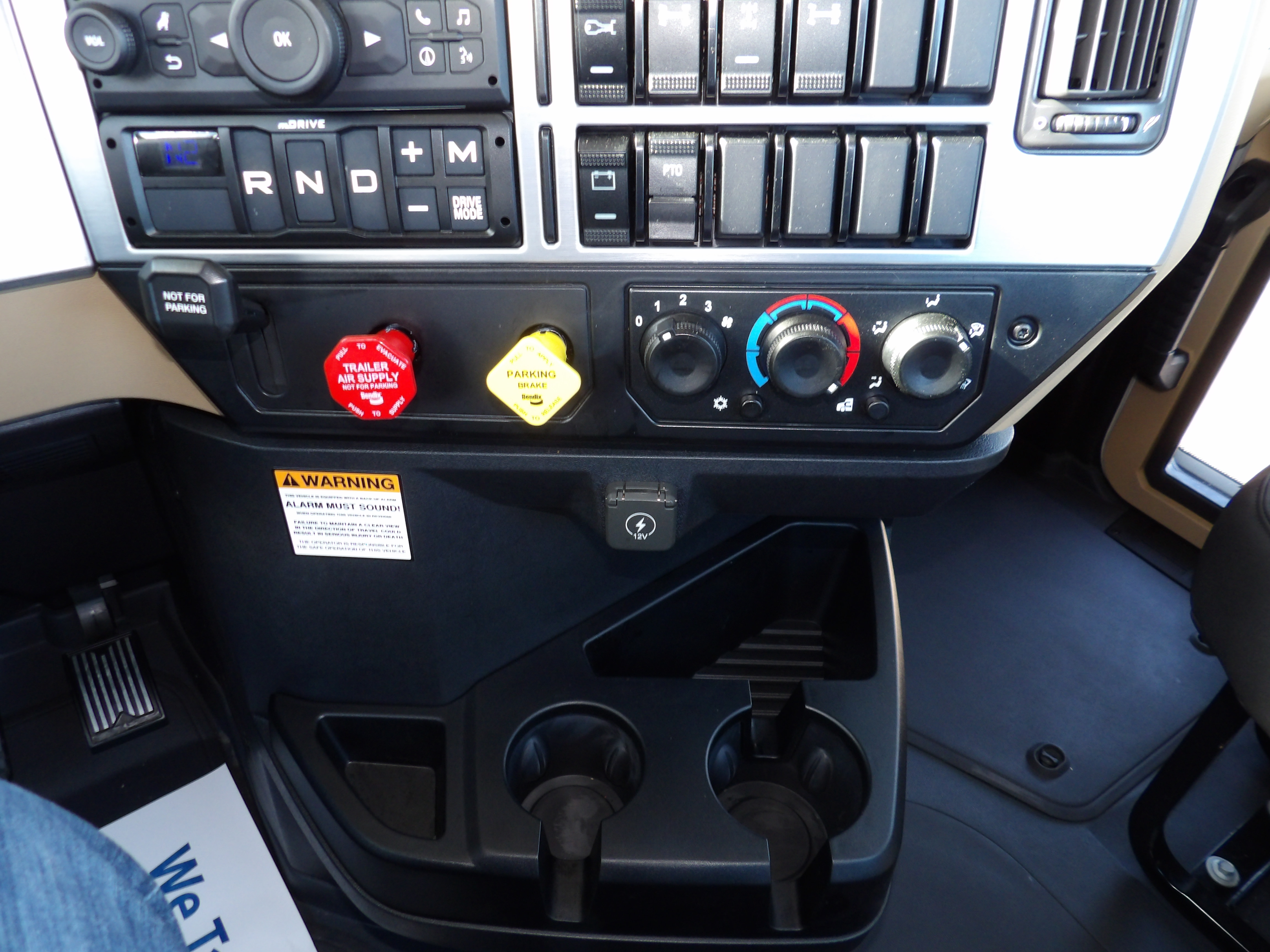 2025 Mack - image 31