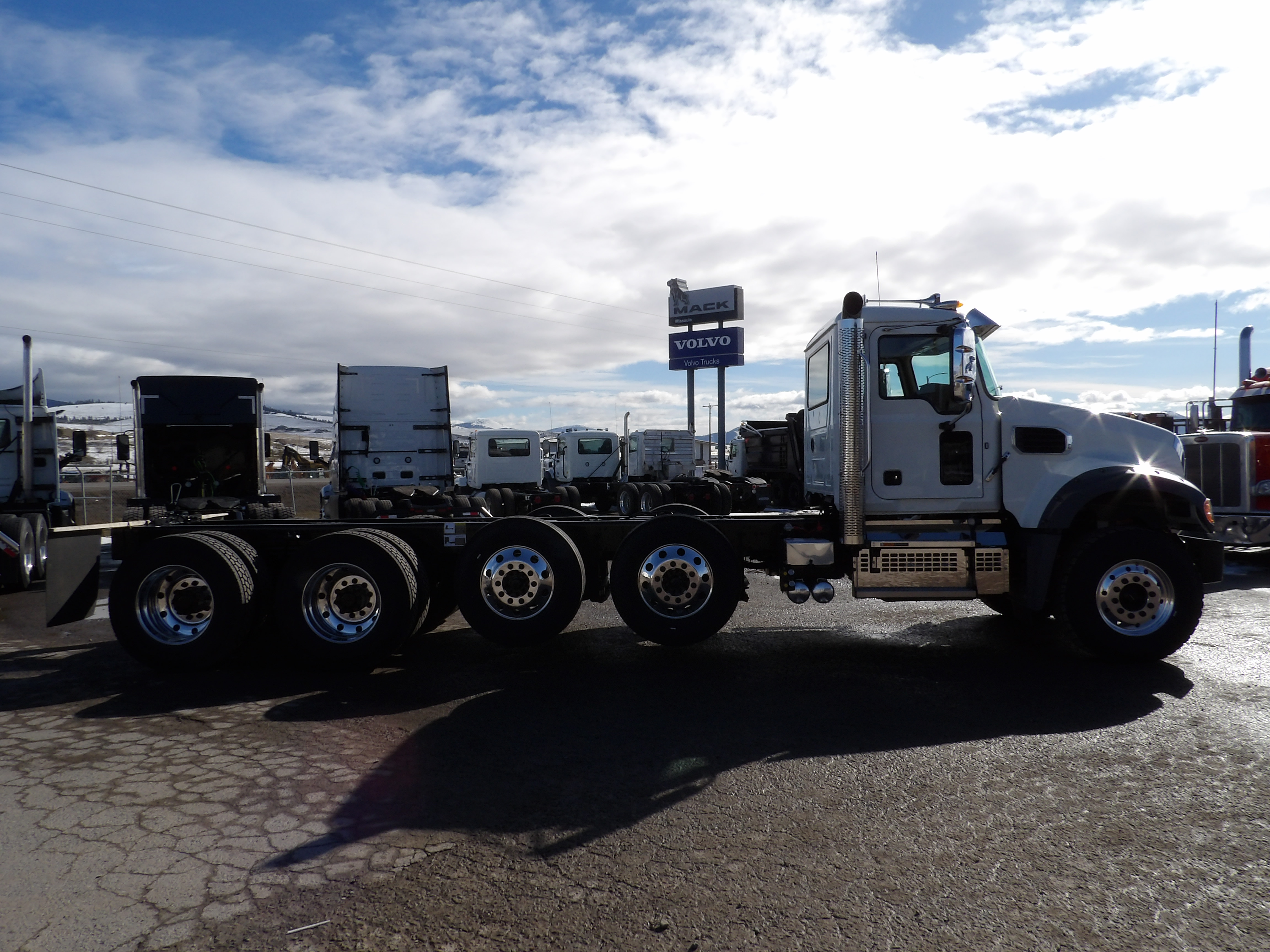 2025 Mack - image 13