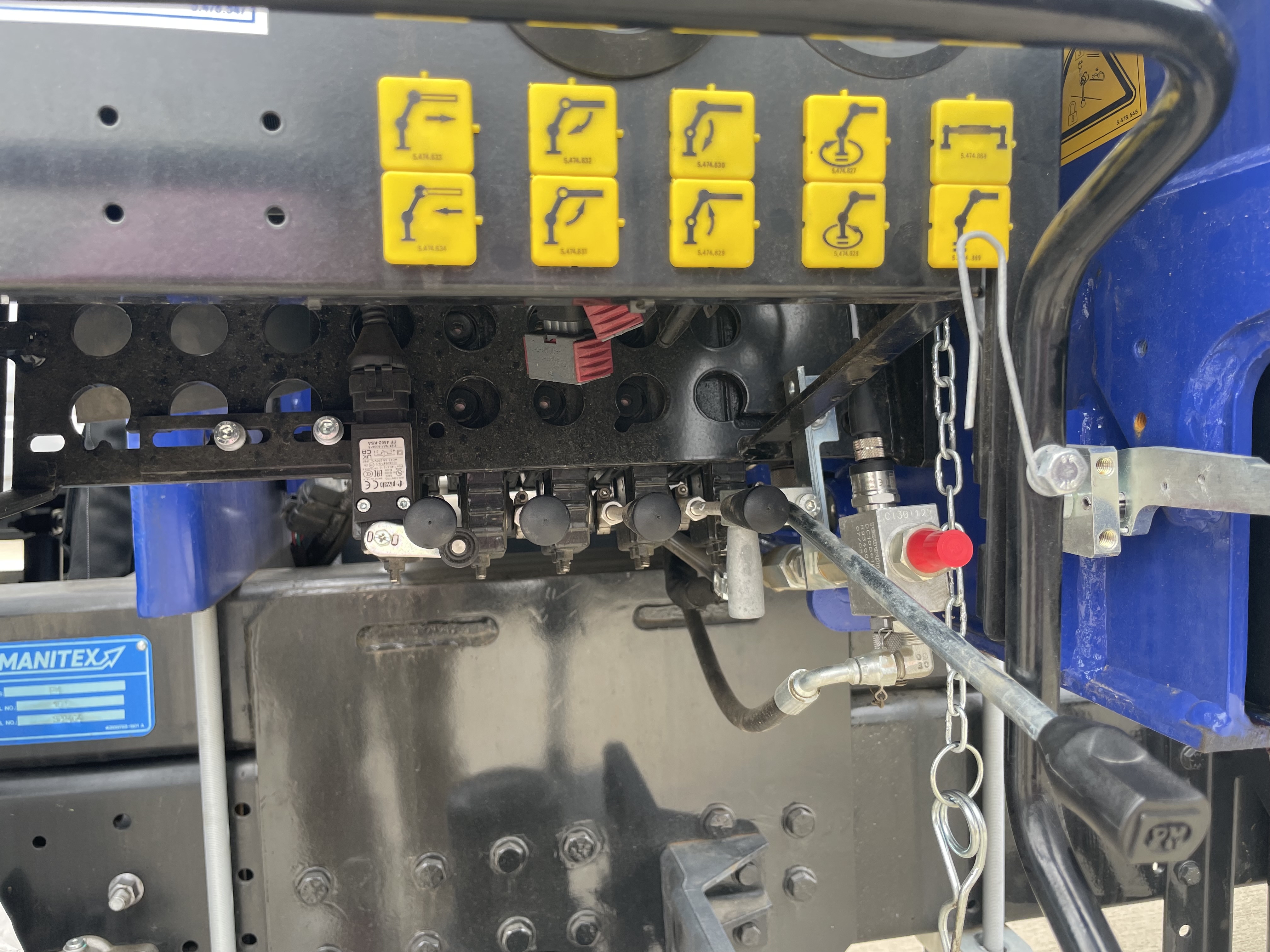 2025 Mack - image 16