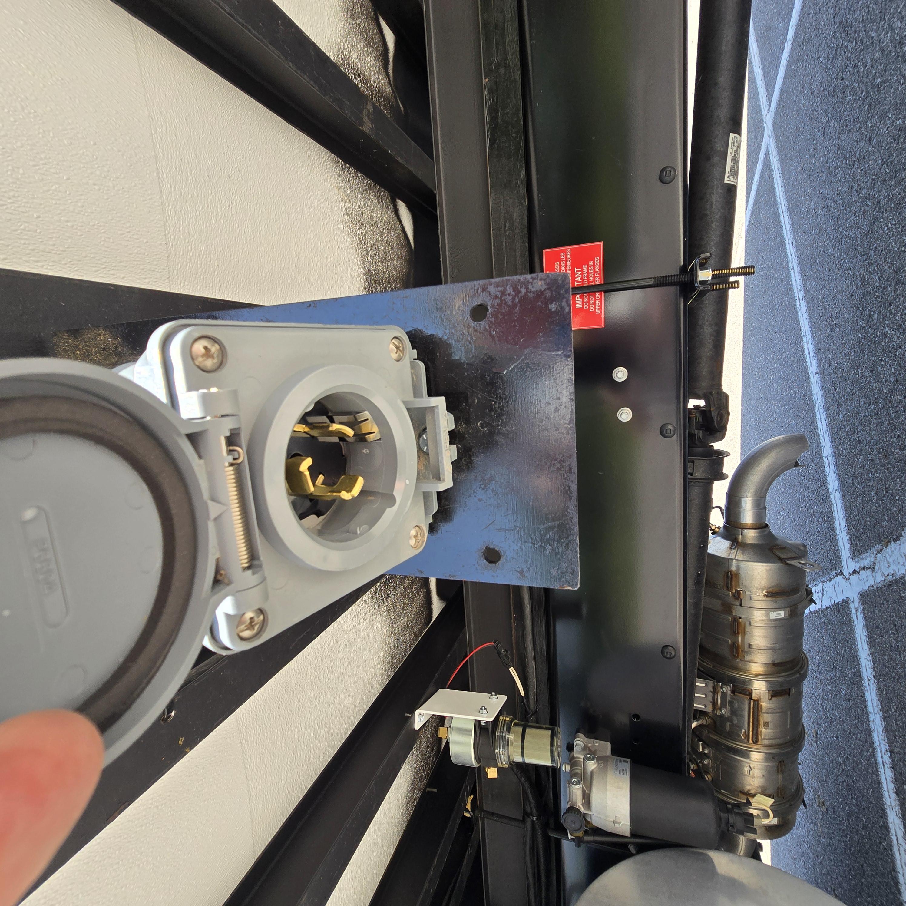 2025 Mack - image 12