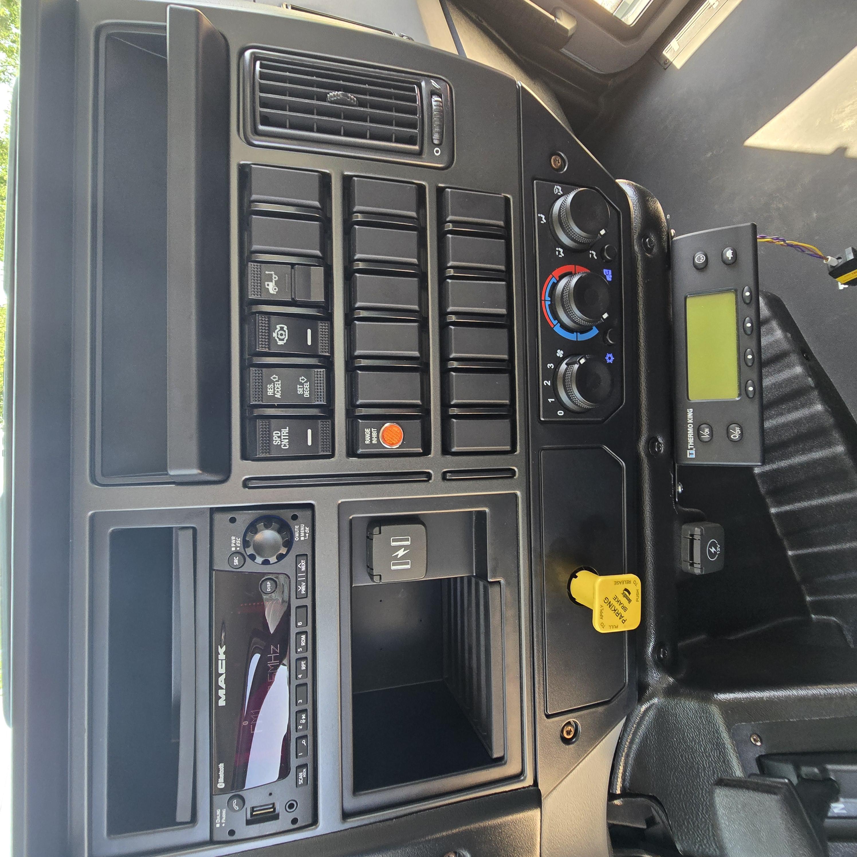 2025 Mack - image 28