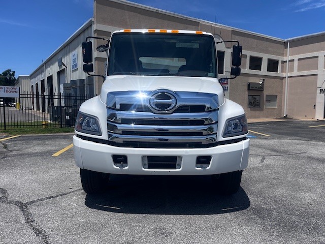 2026 Hino L7 - image 2