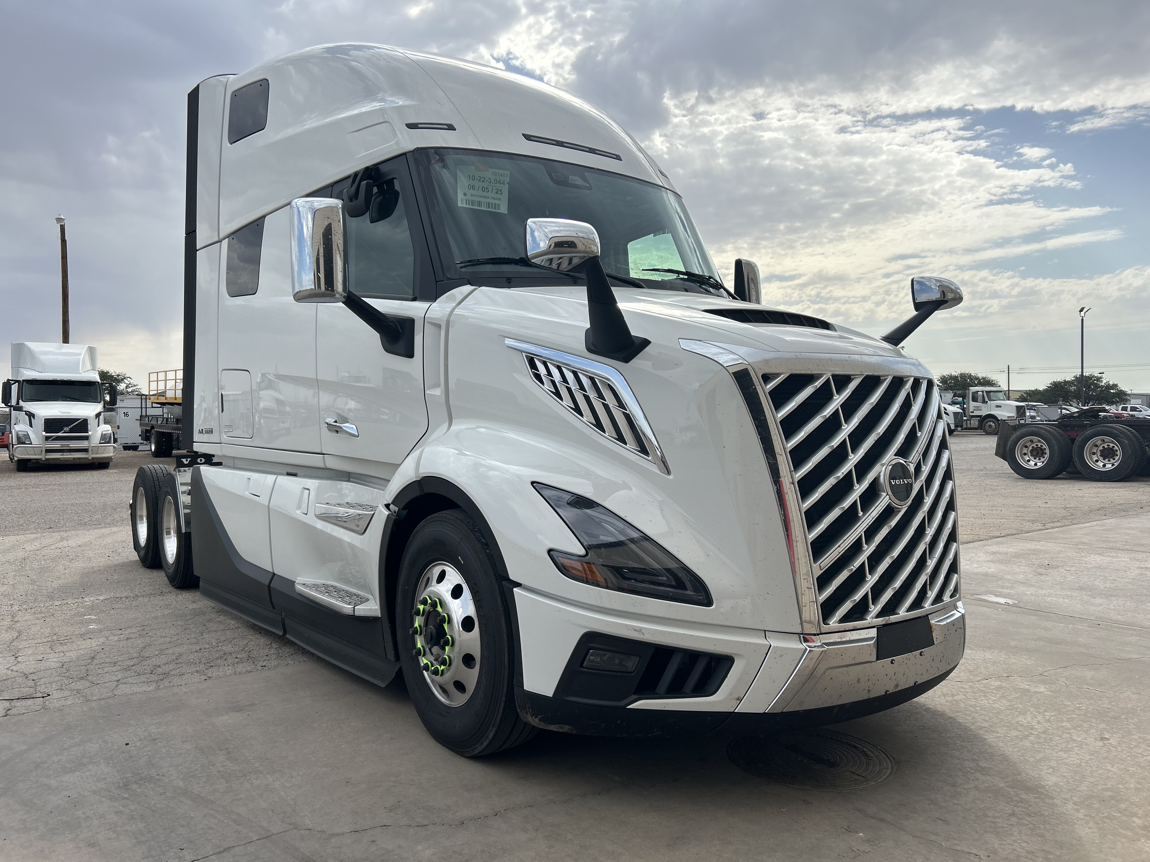 2026 Volvo - image 2