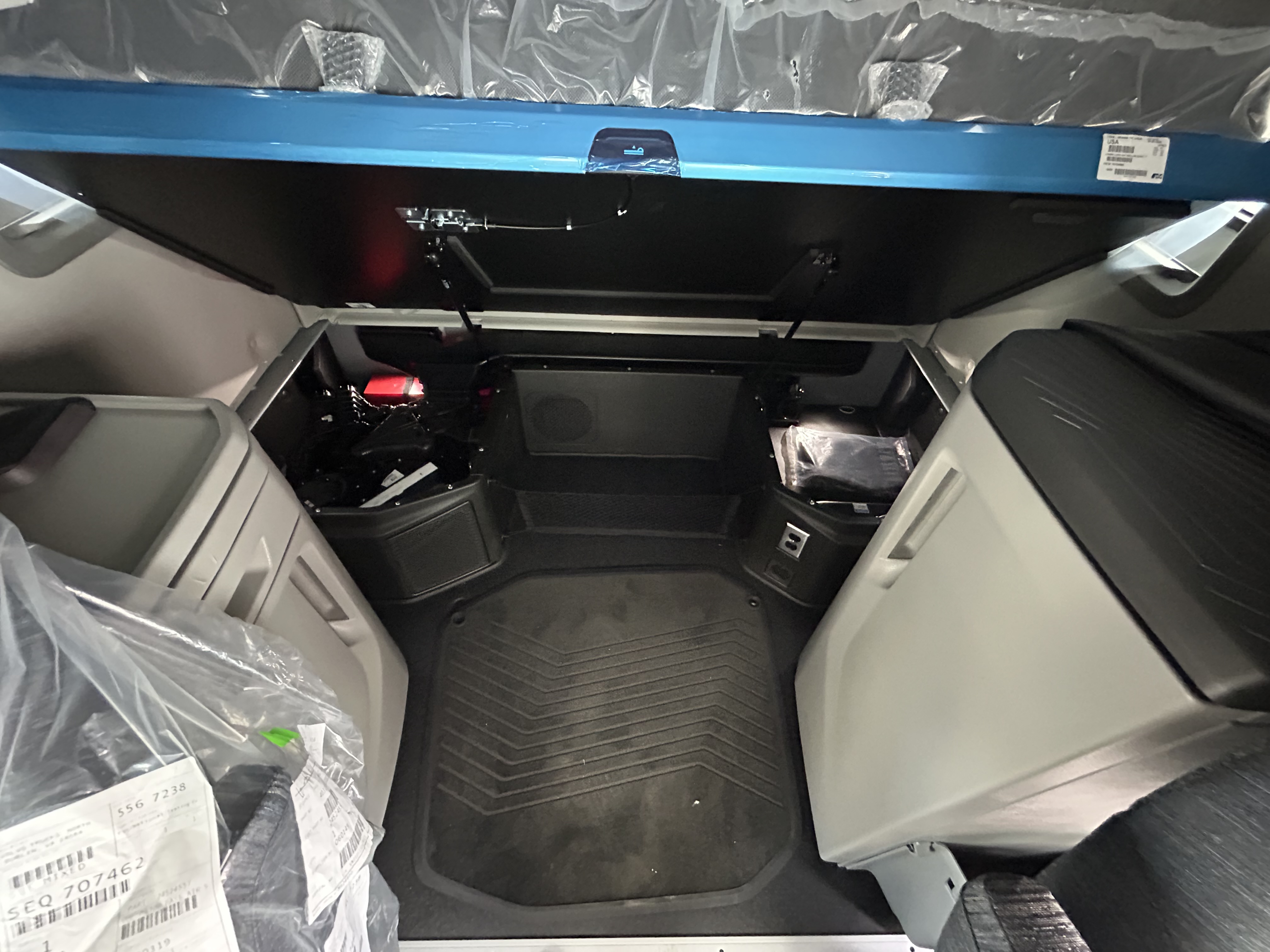 2026 Volvo - image 12