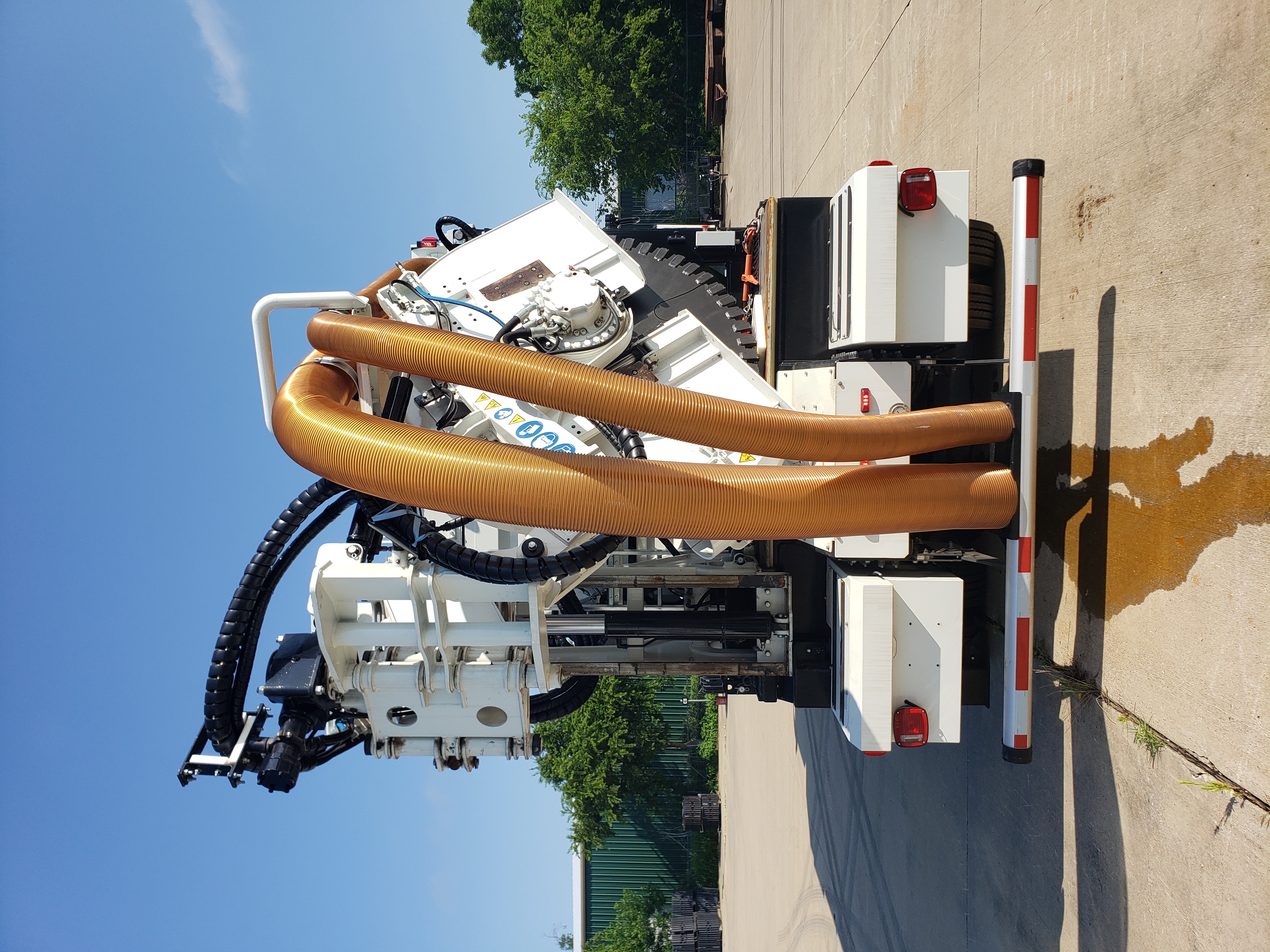 2024 Volvo - image 8