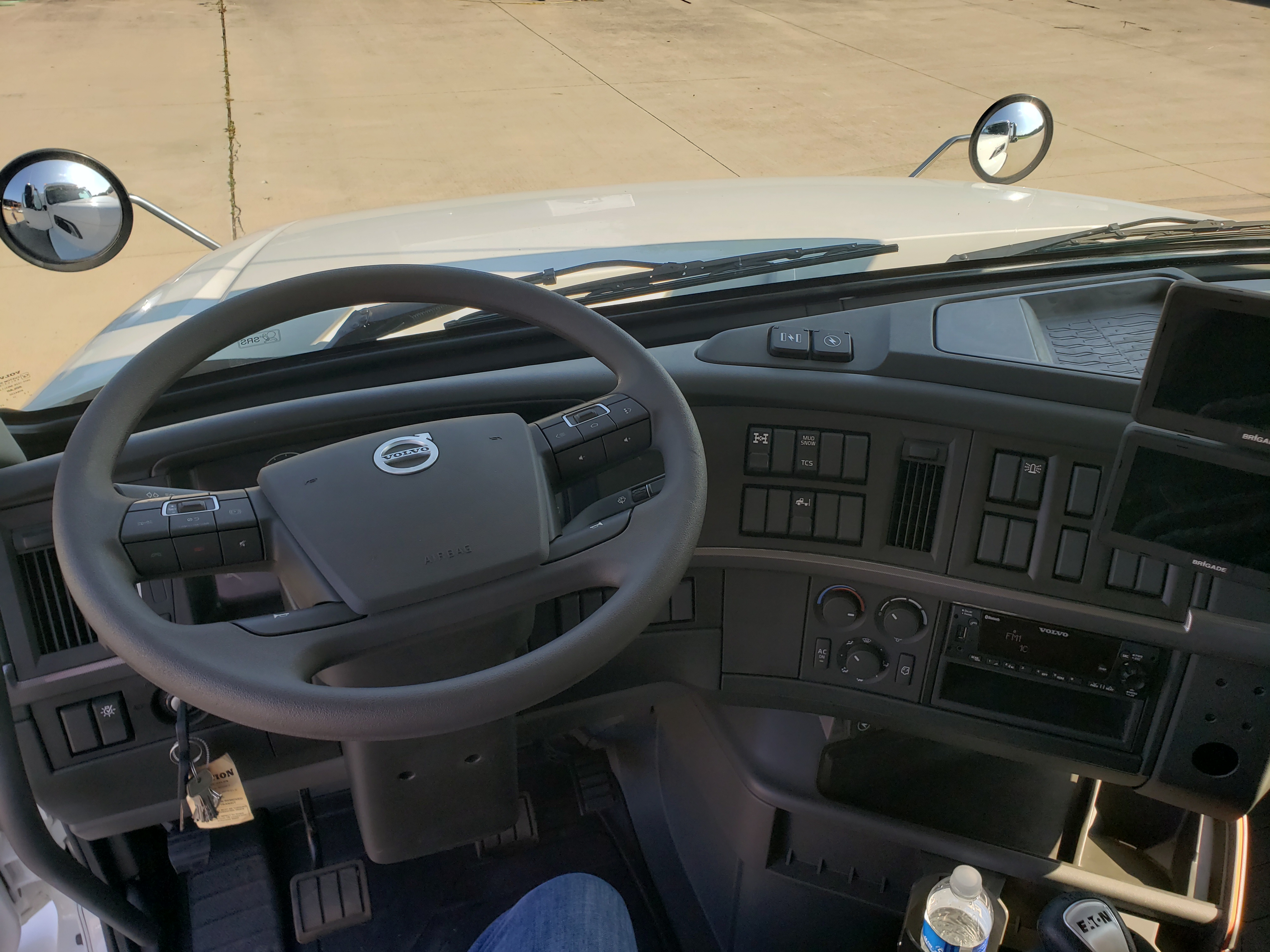 2024 Volvo - image 26