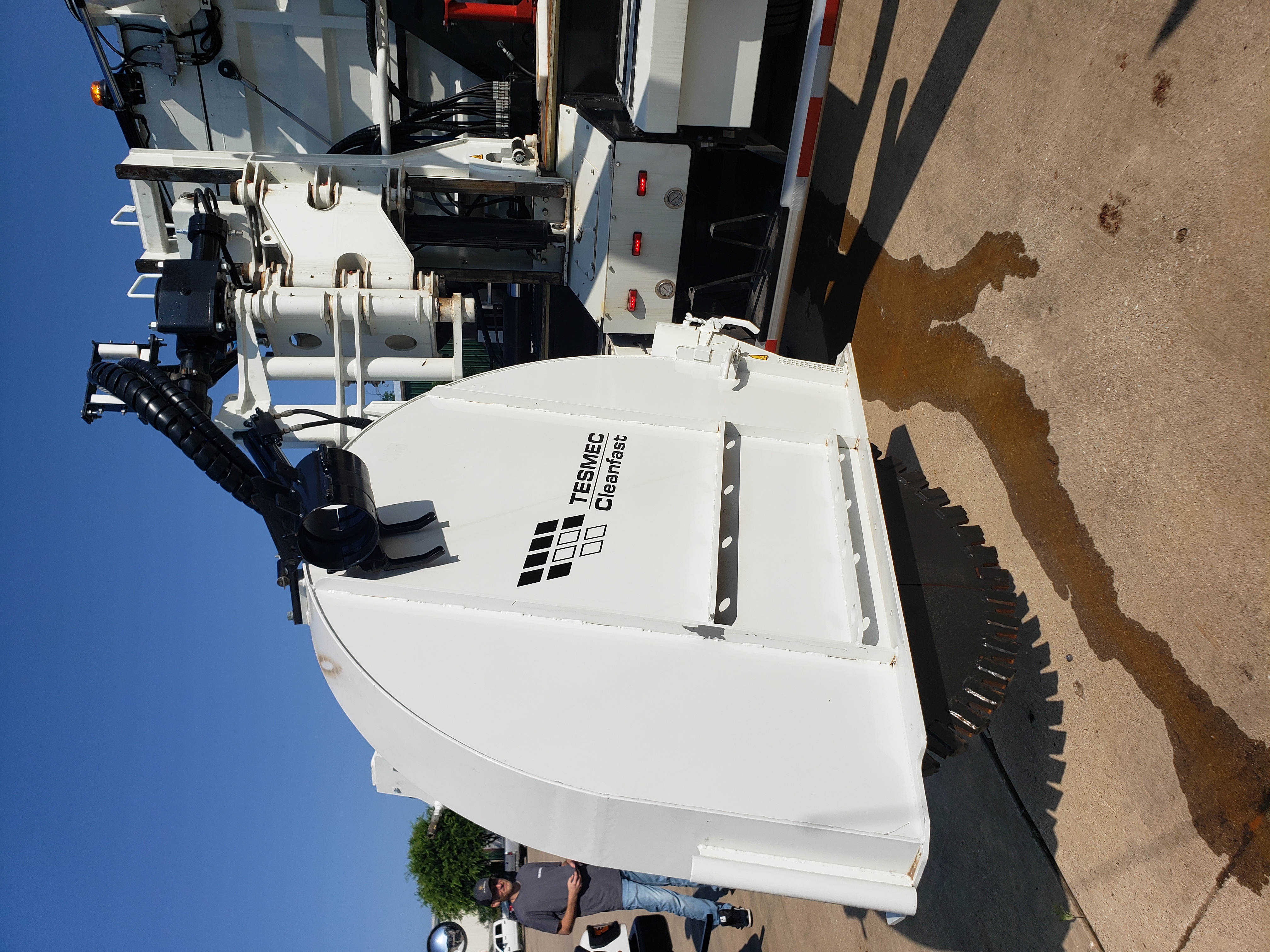 2024 Volvo - image 12