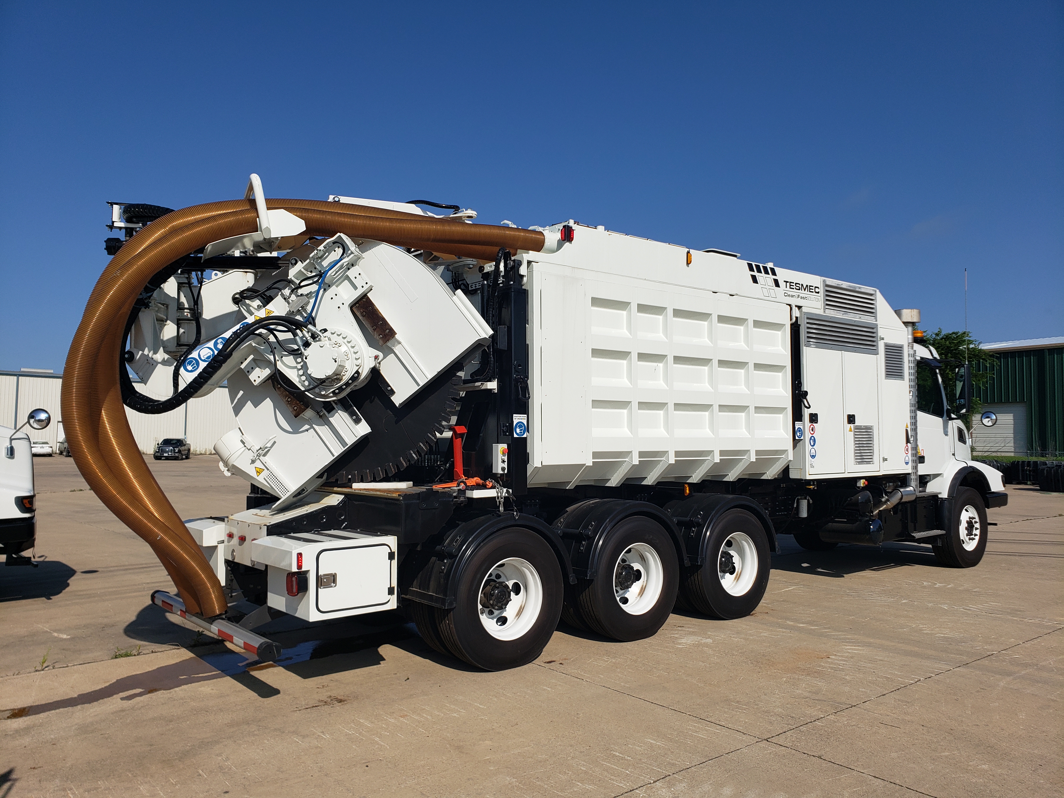 2024 Volvo - image 9