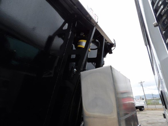 2024 Mack Granite - image 19