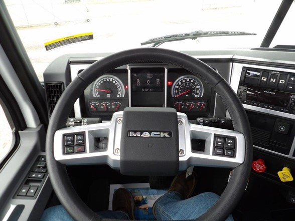 2024 Mack Granite - image 6