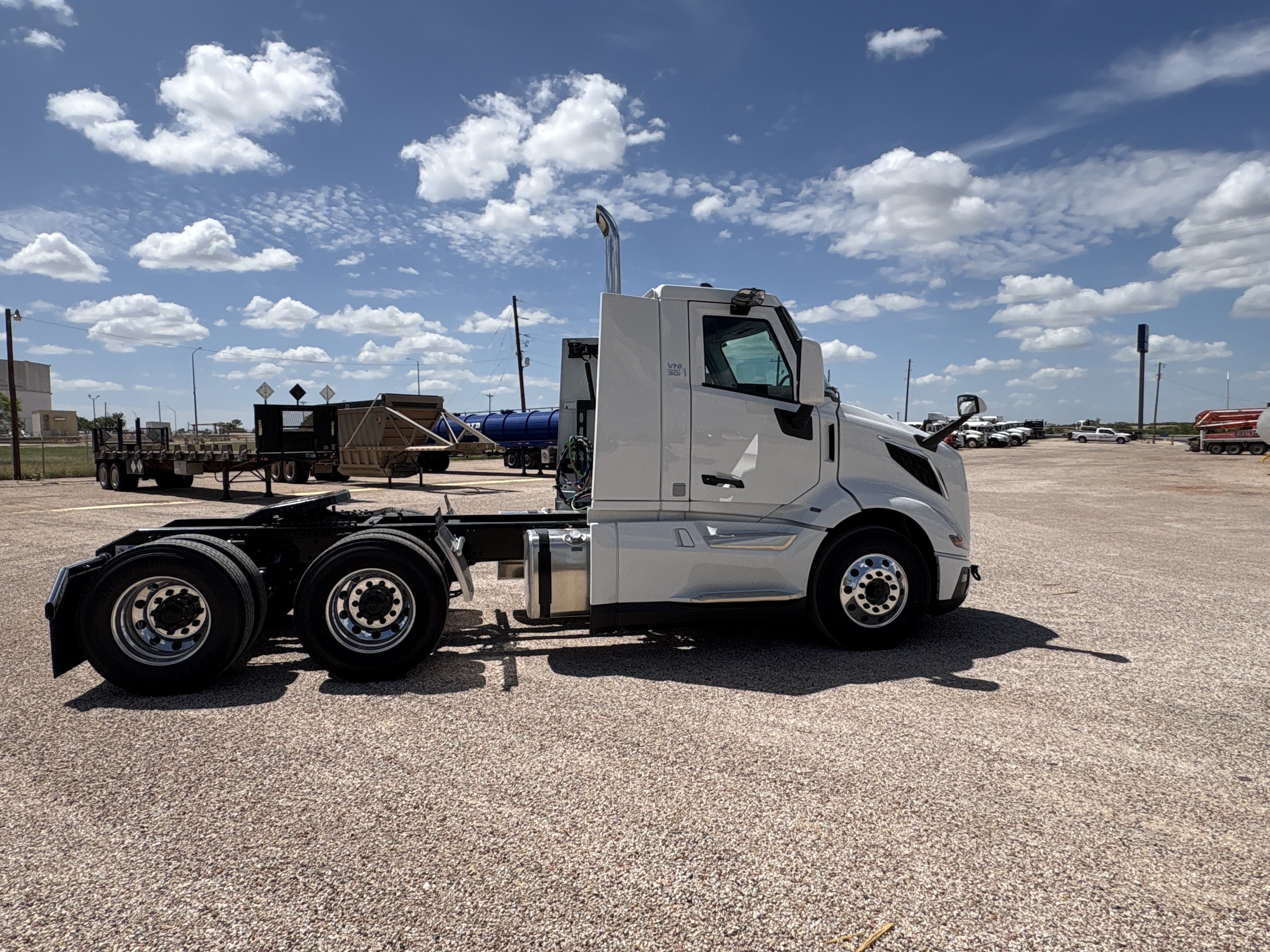 2026 Volvo - image 2