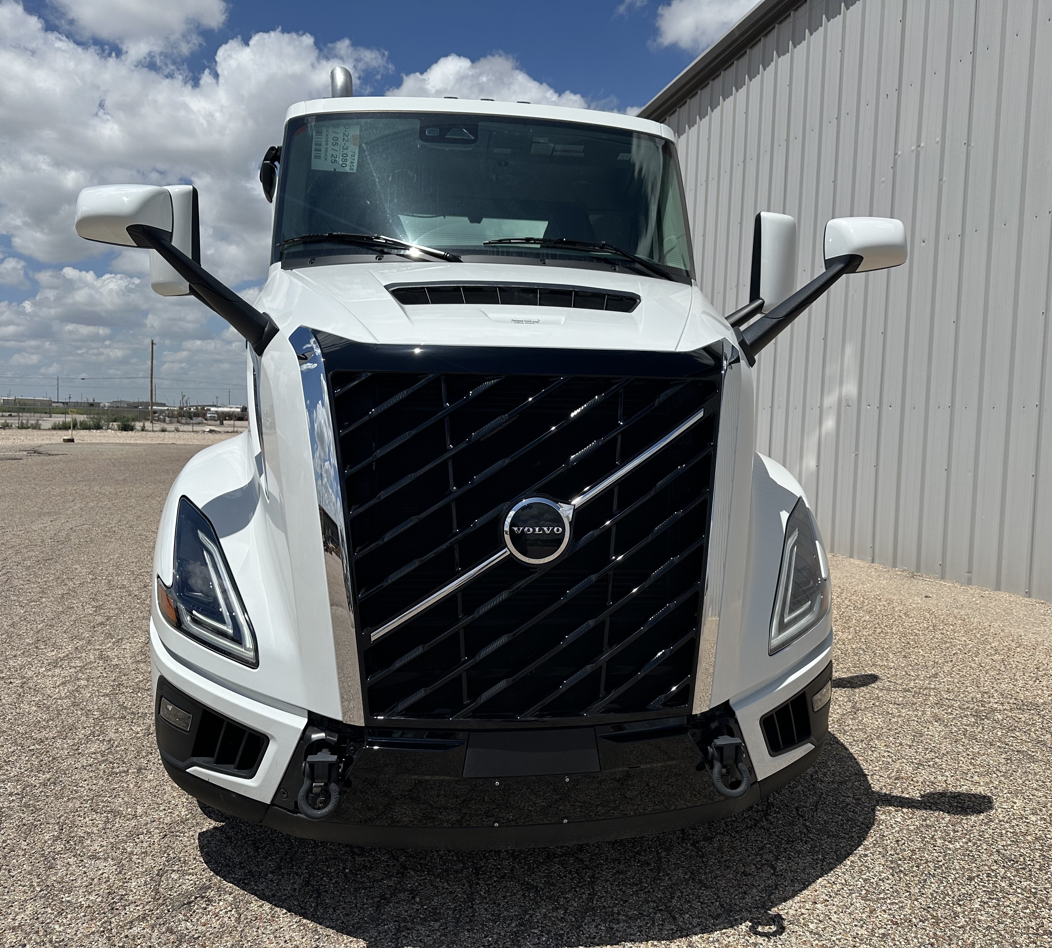 2026 Volvo - image 18