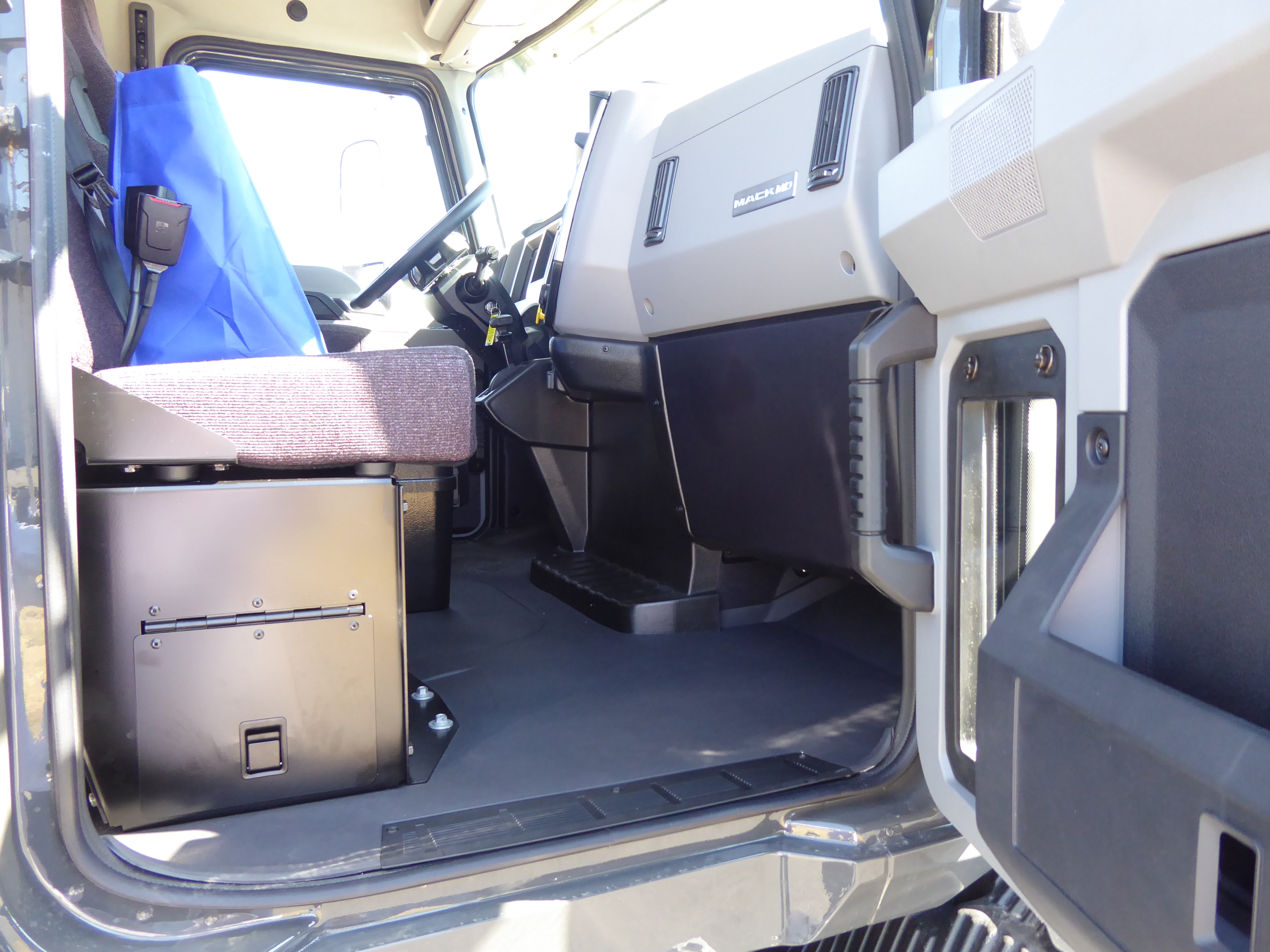 2026 Mack - image 14
