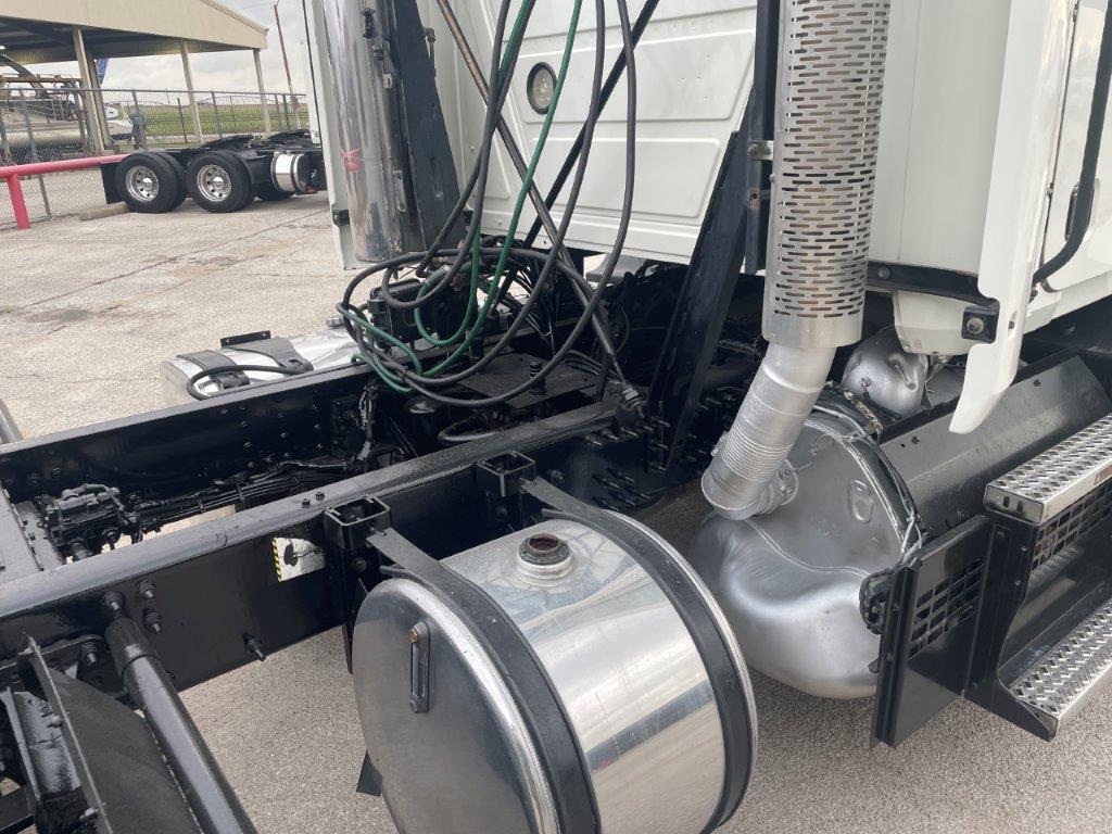 2019 Mack - image 17