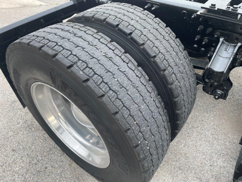 2019 Mack - image 12