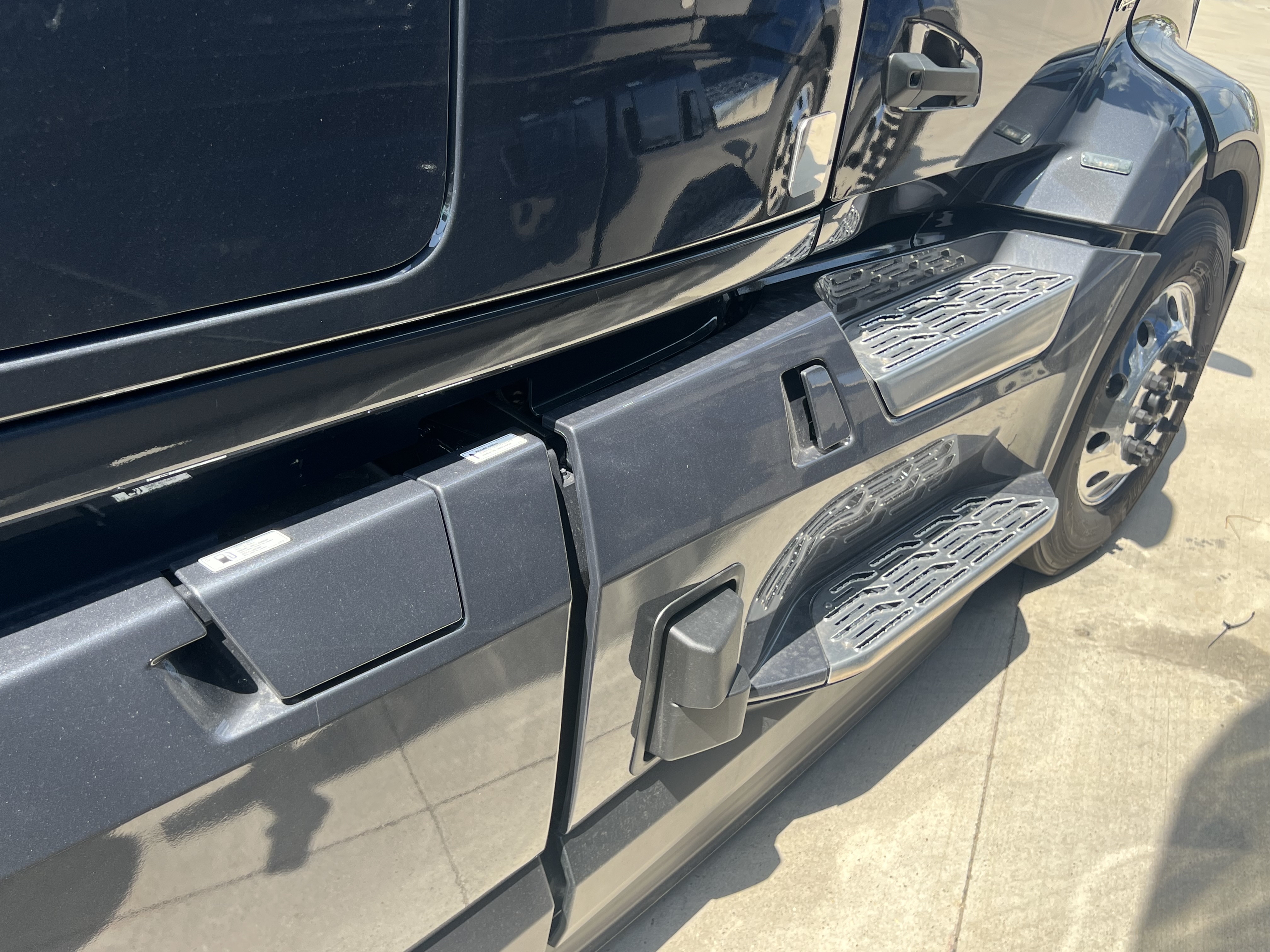 2026 Volvo - image 4