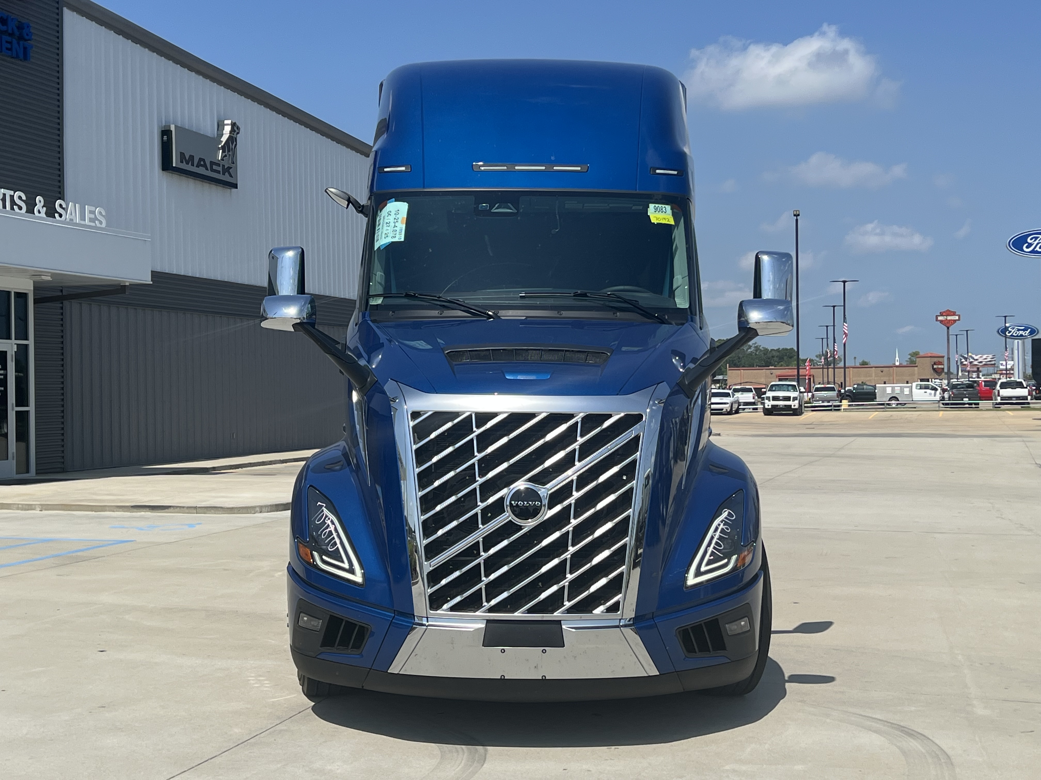 2026 Volvo - image 2