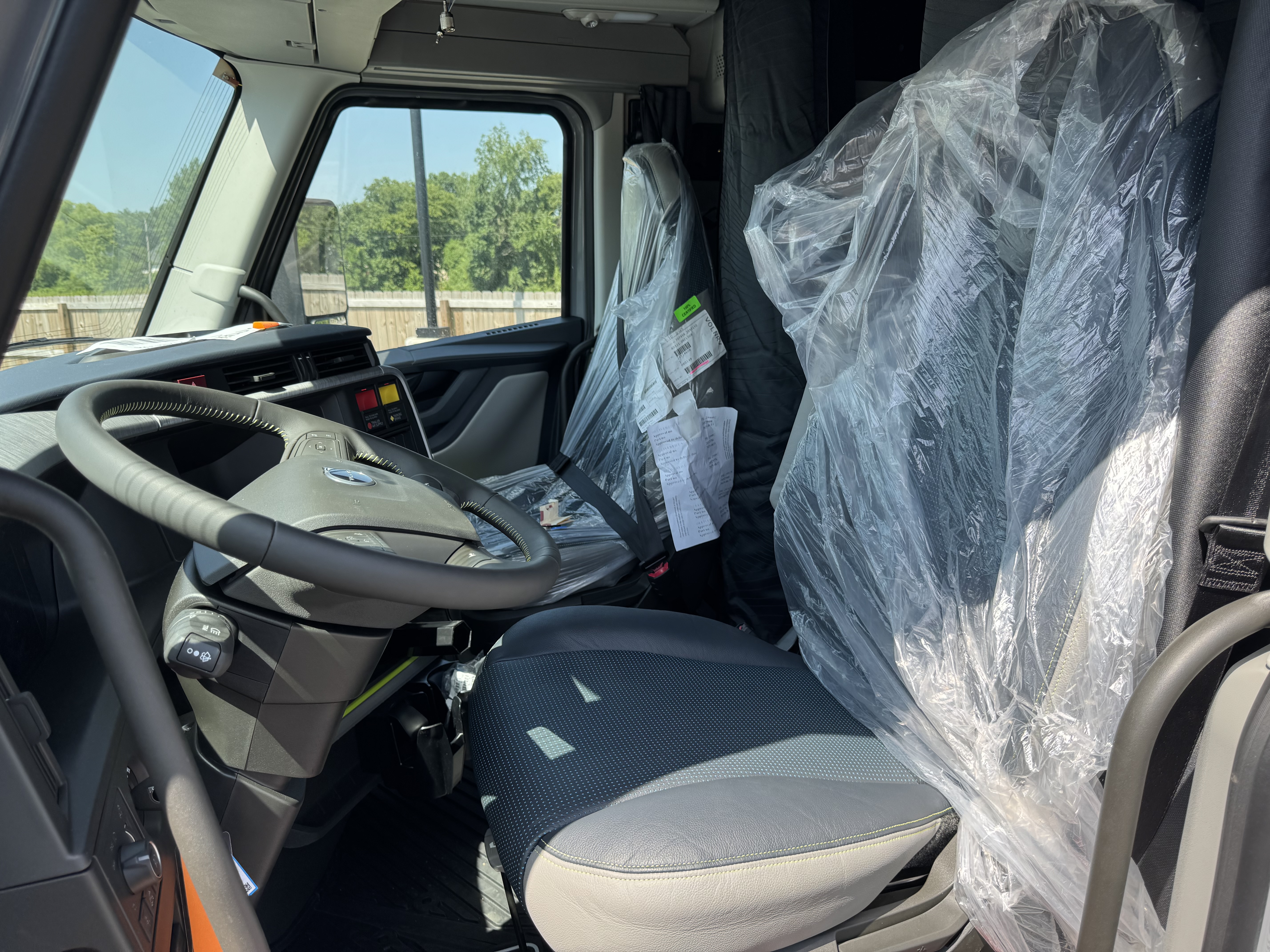 2026 Volvo - image 10