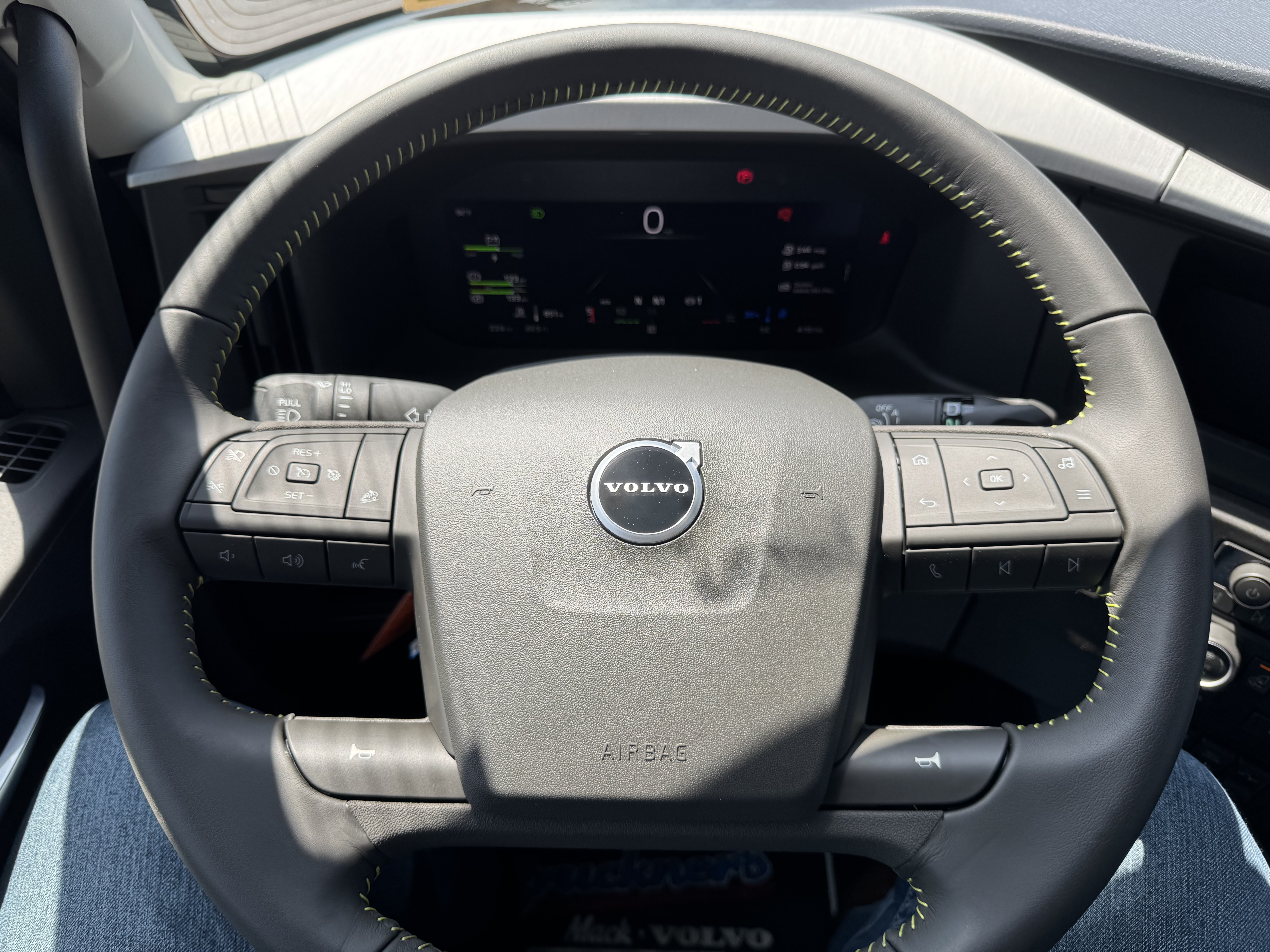 2026 Volvo - image 11