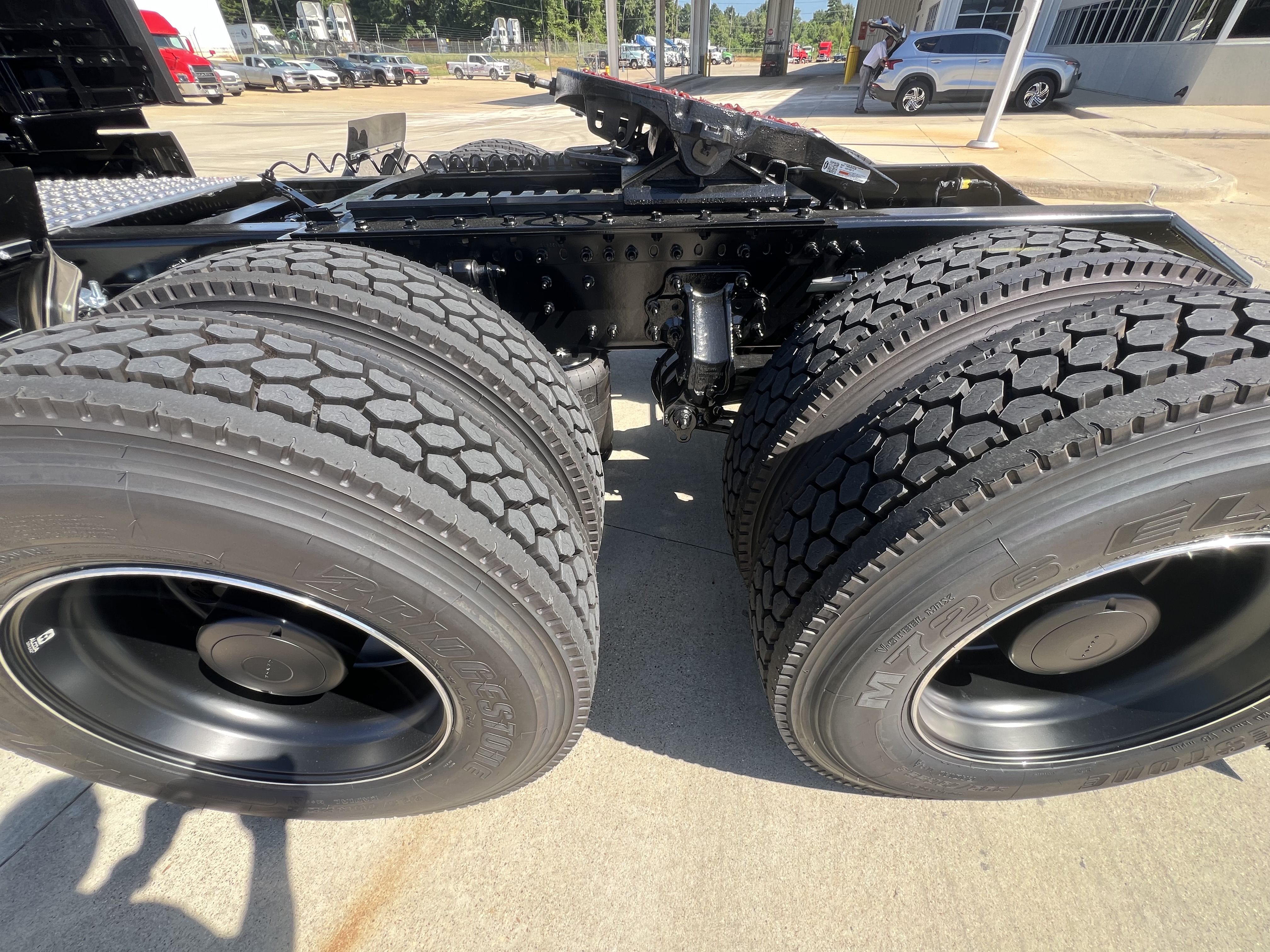 2026 Volvo - image 8