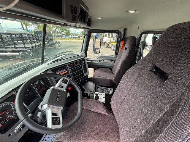 2026 Mack Granite - image 10