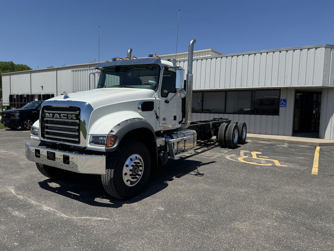 2026 Mack Granite - image 3
