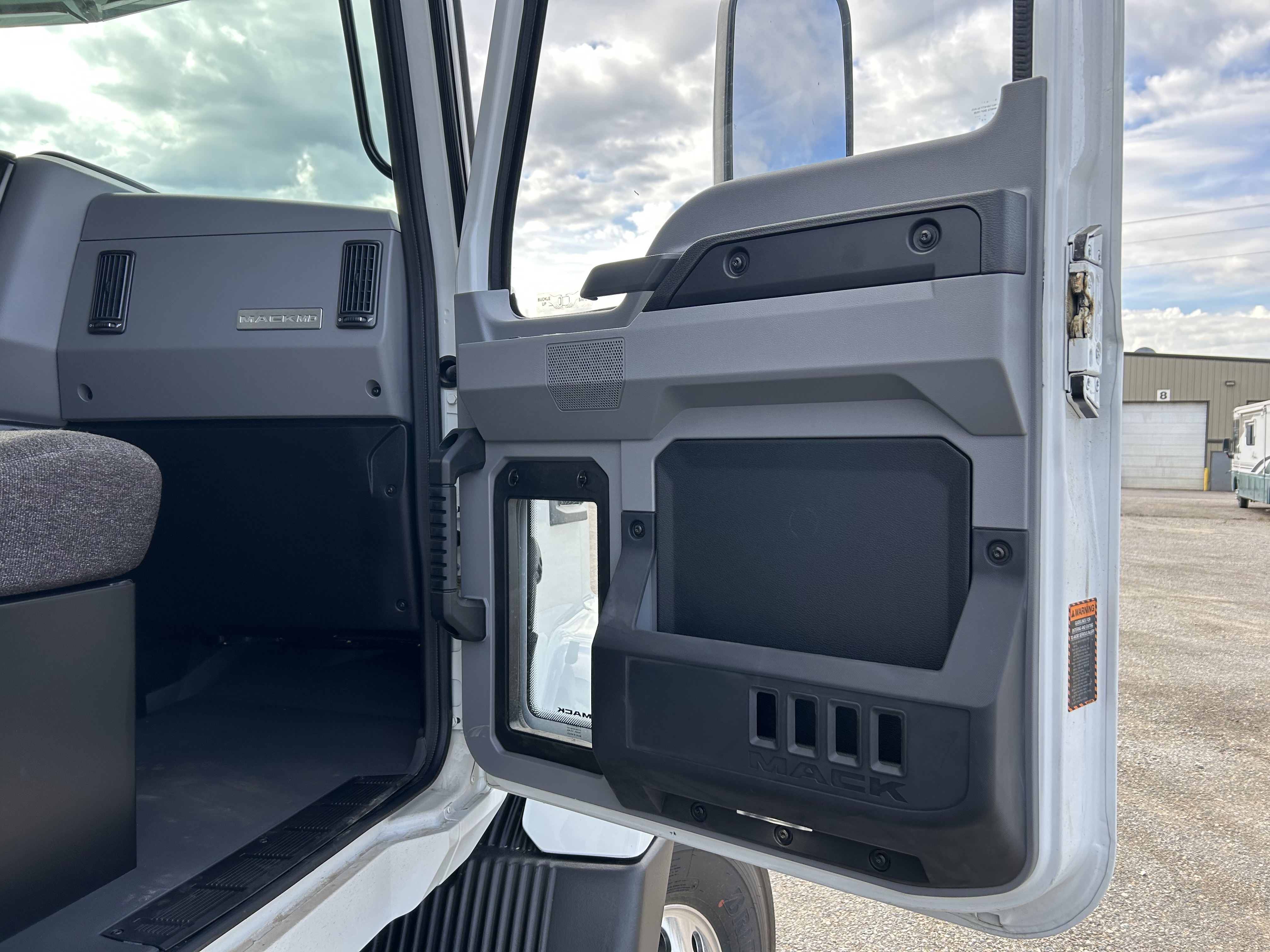 2025 Mack - image 16