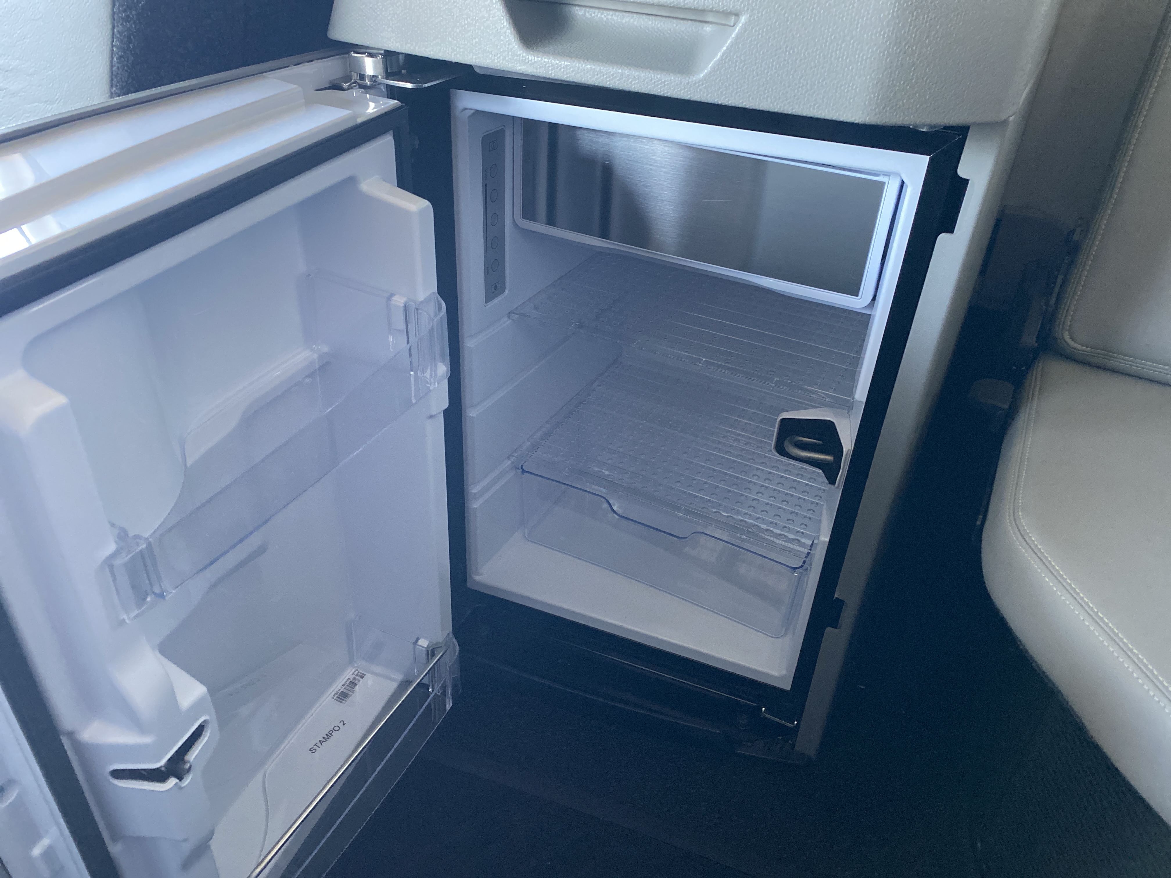 2026 Volvo - image 26