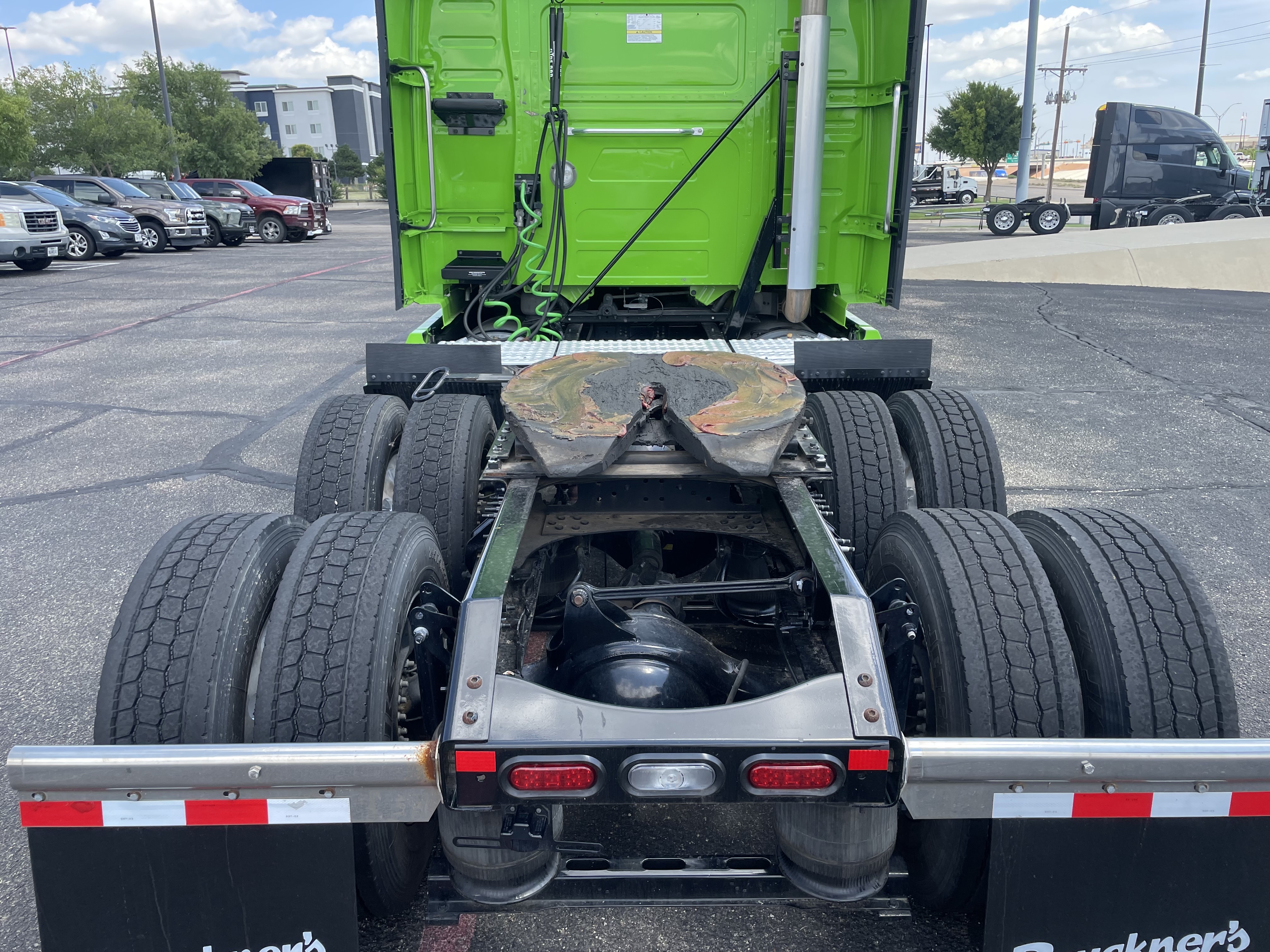 2024 Volvo - image 10