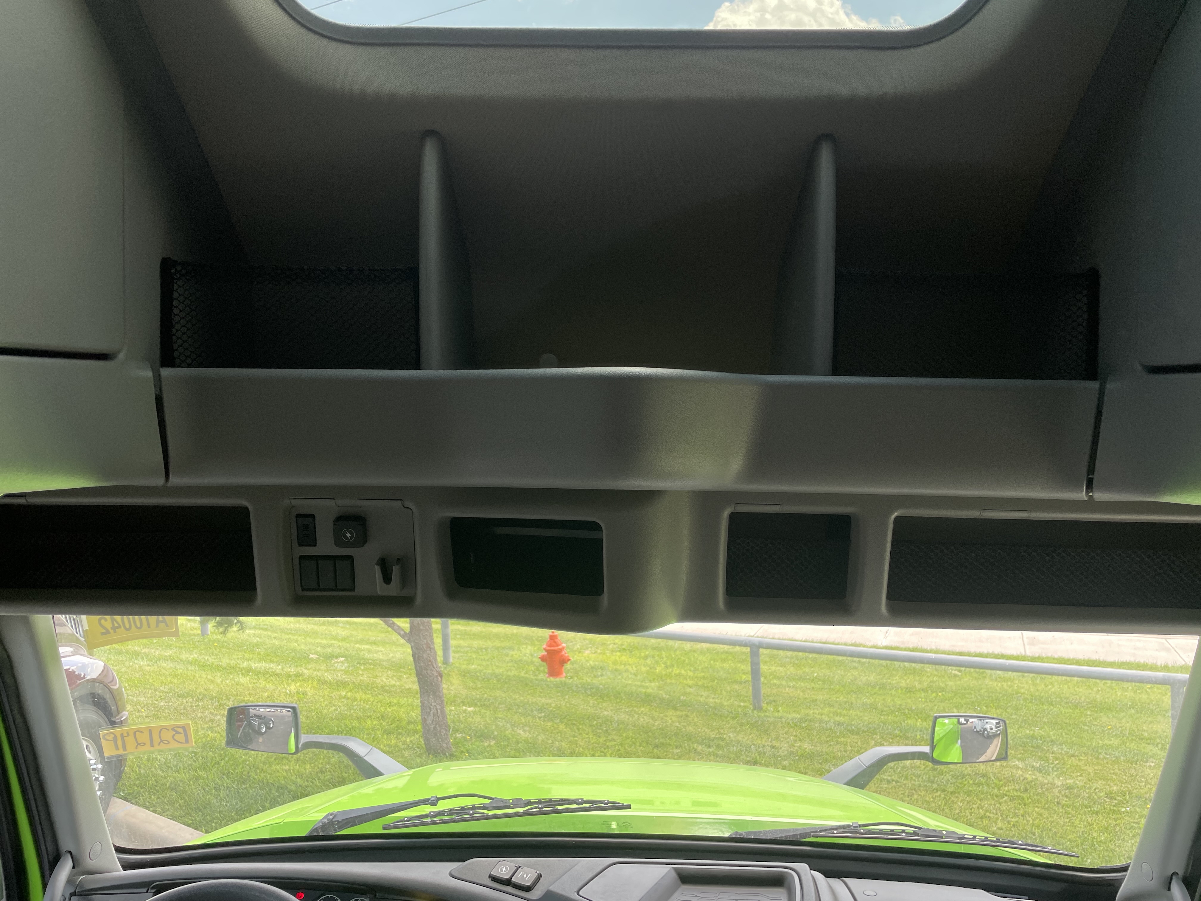 2024 Volvo - image 21