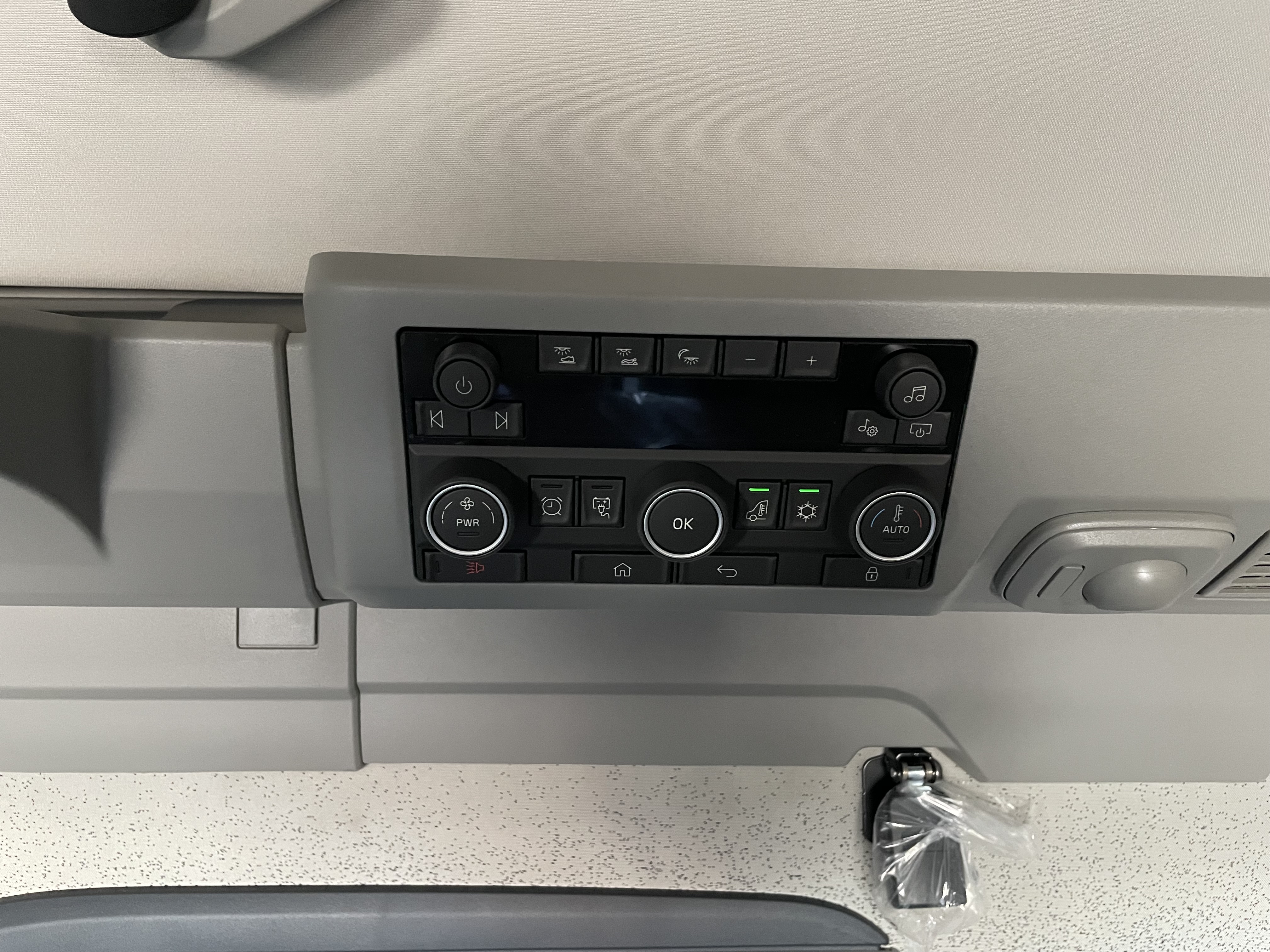 2026 Volvo - image 22