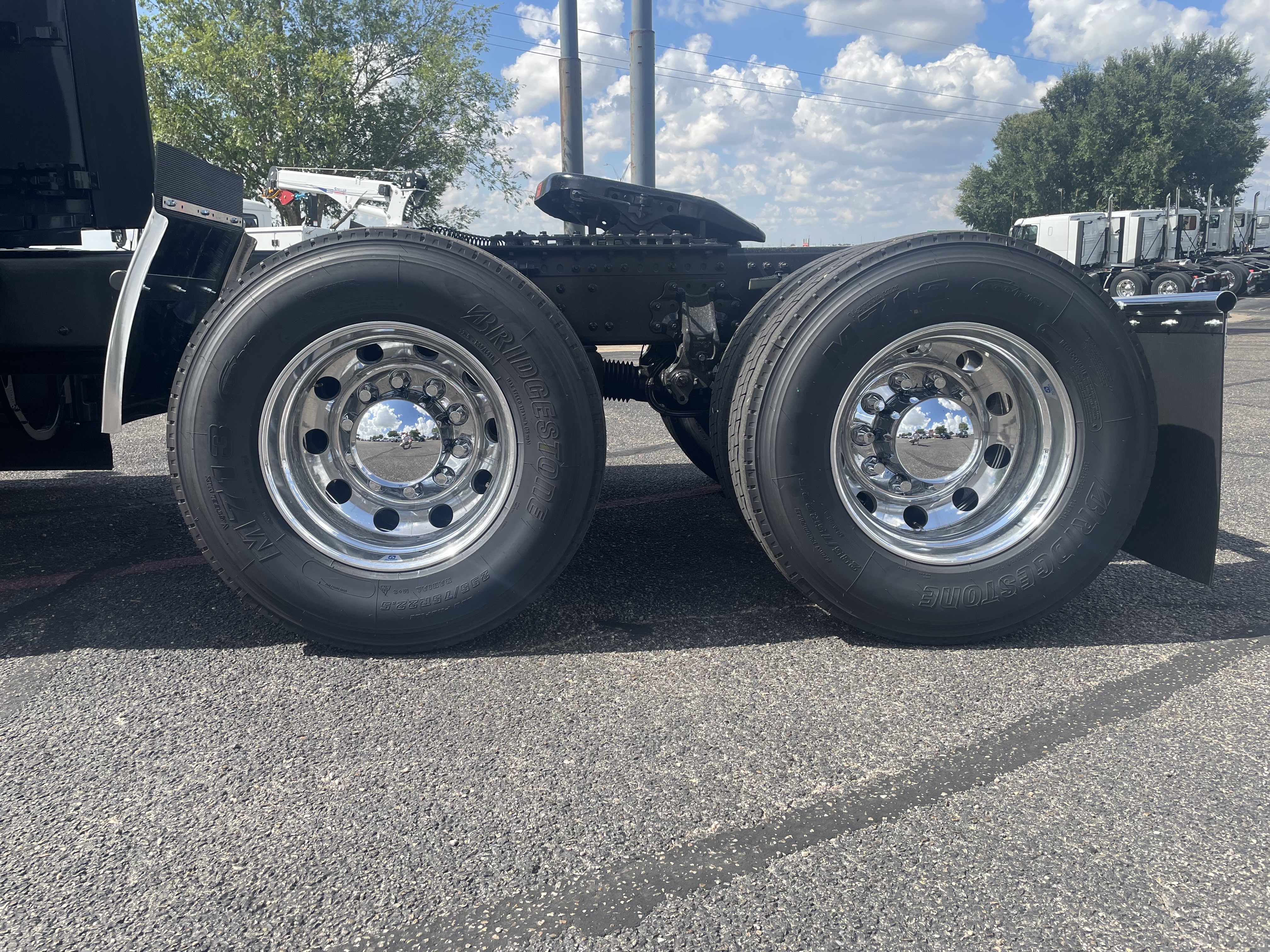 2026 Volvo - image 6