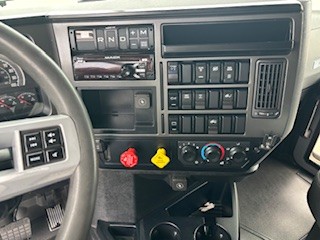 2019 Mack - image 13