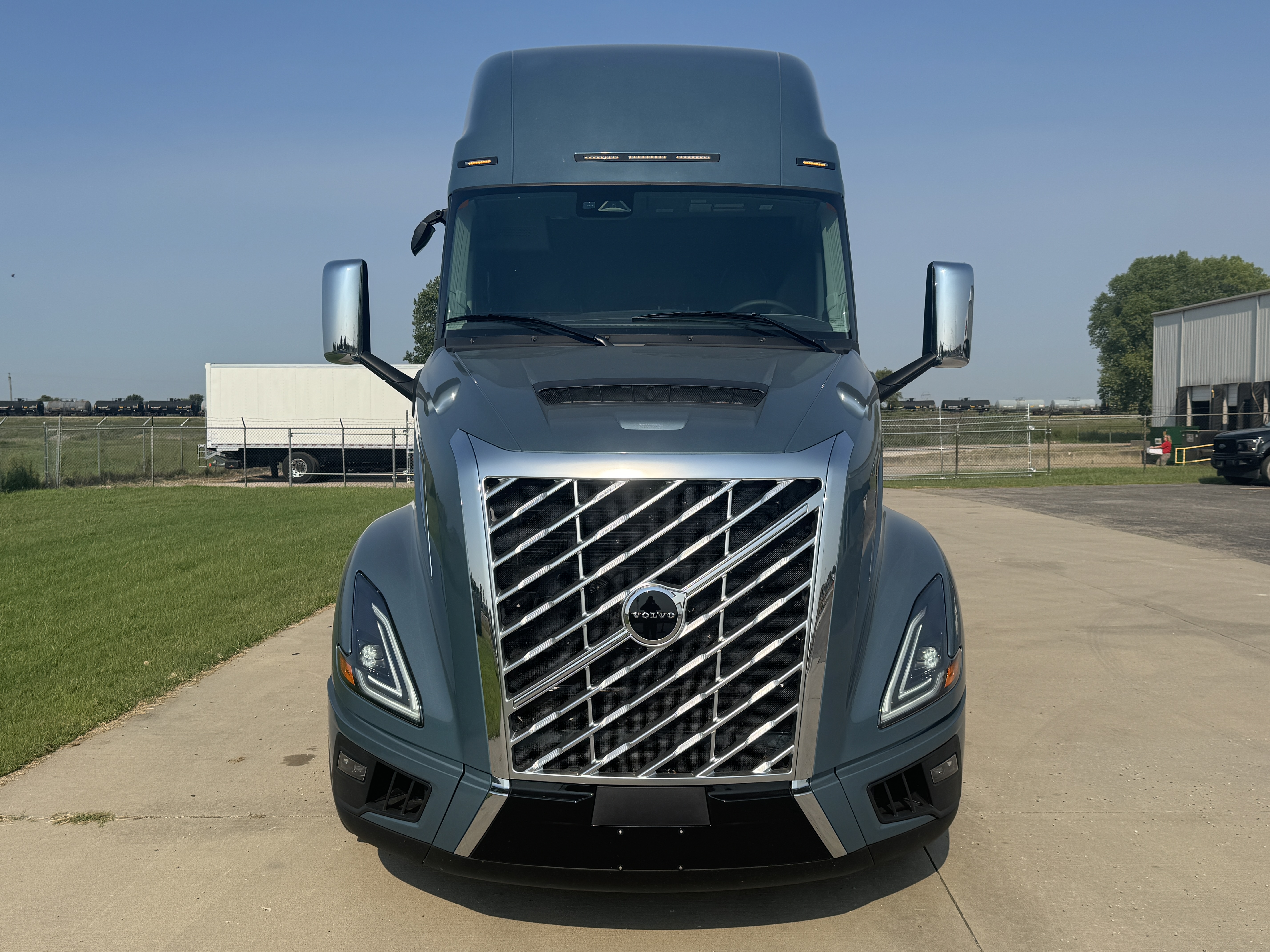 2026 Volvo - image 2