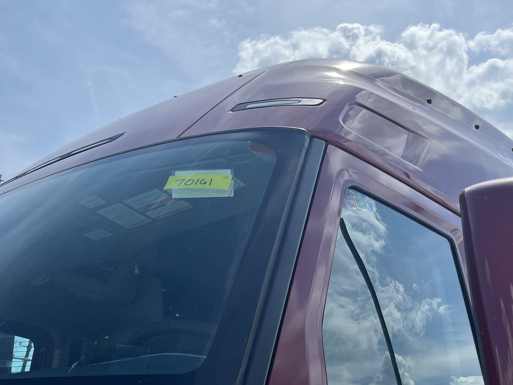 2026 Volvo - image 27