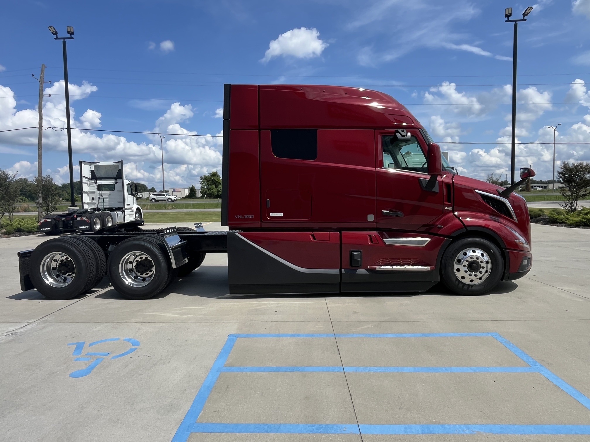 2026 Volvo - image 4