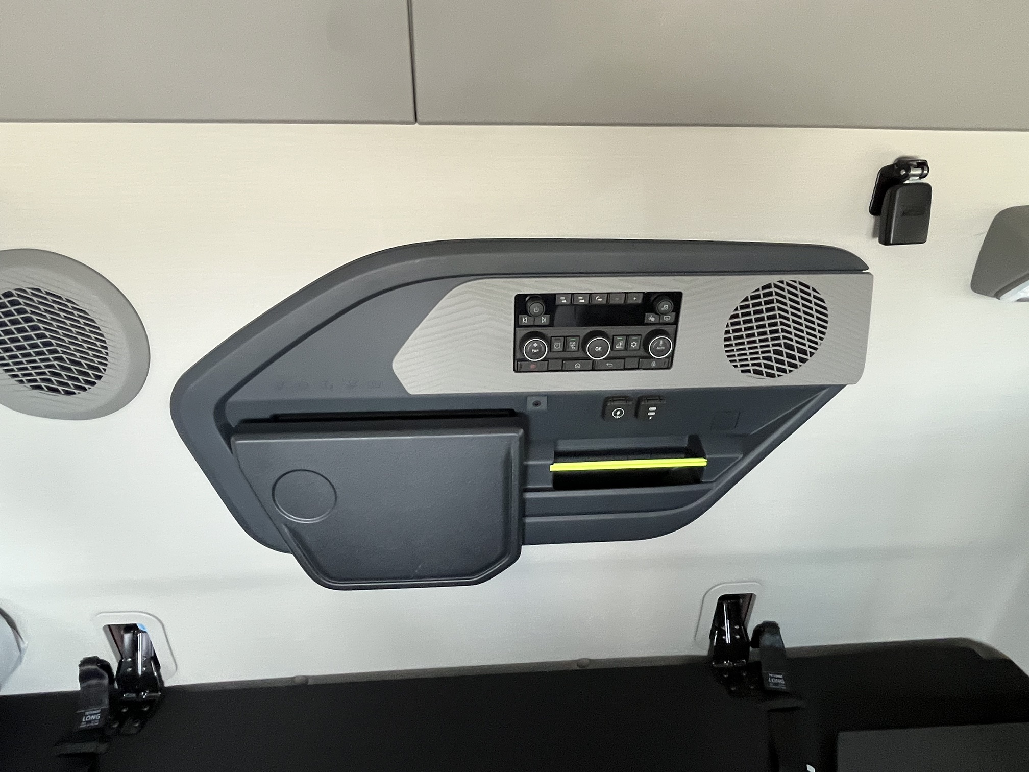 2026 Volvo - image 13