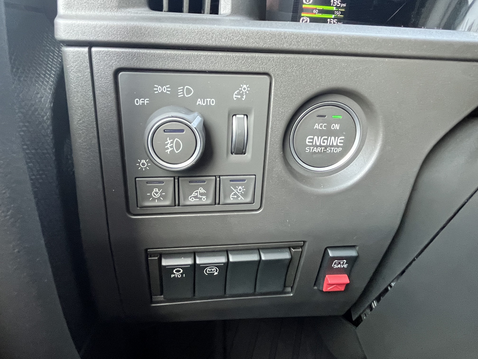 2026 Volvo - image 22