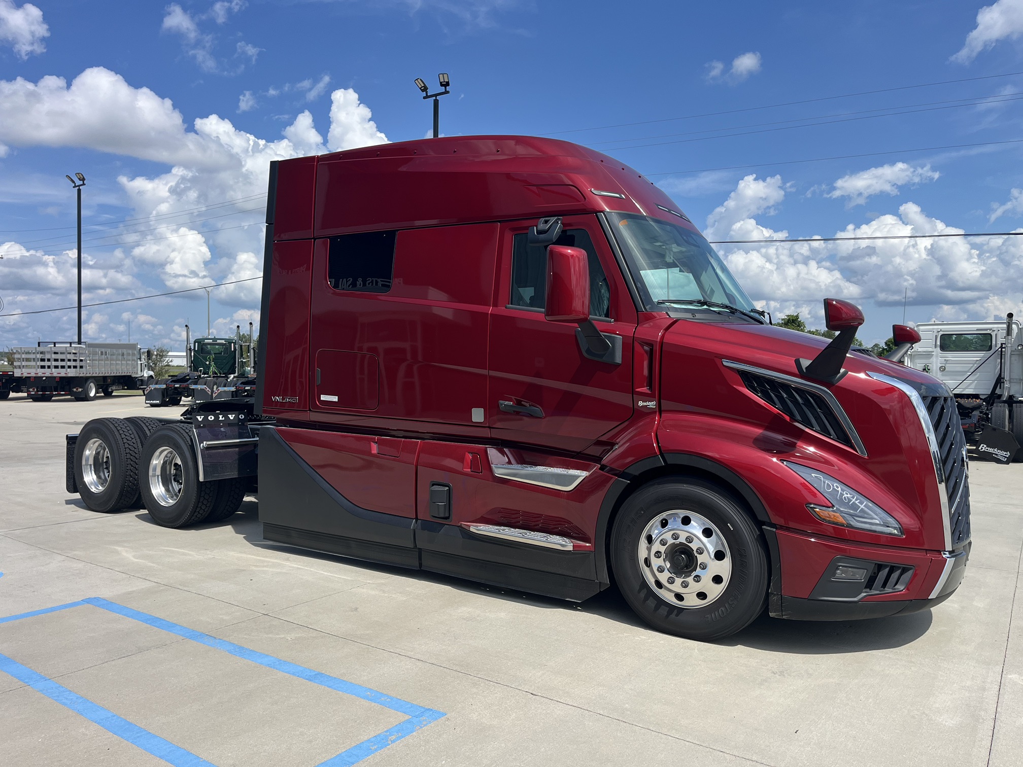 2026 Volvo - image 3