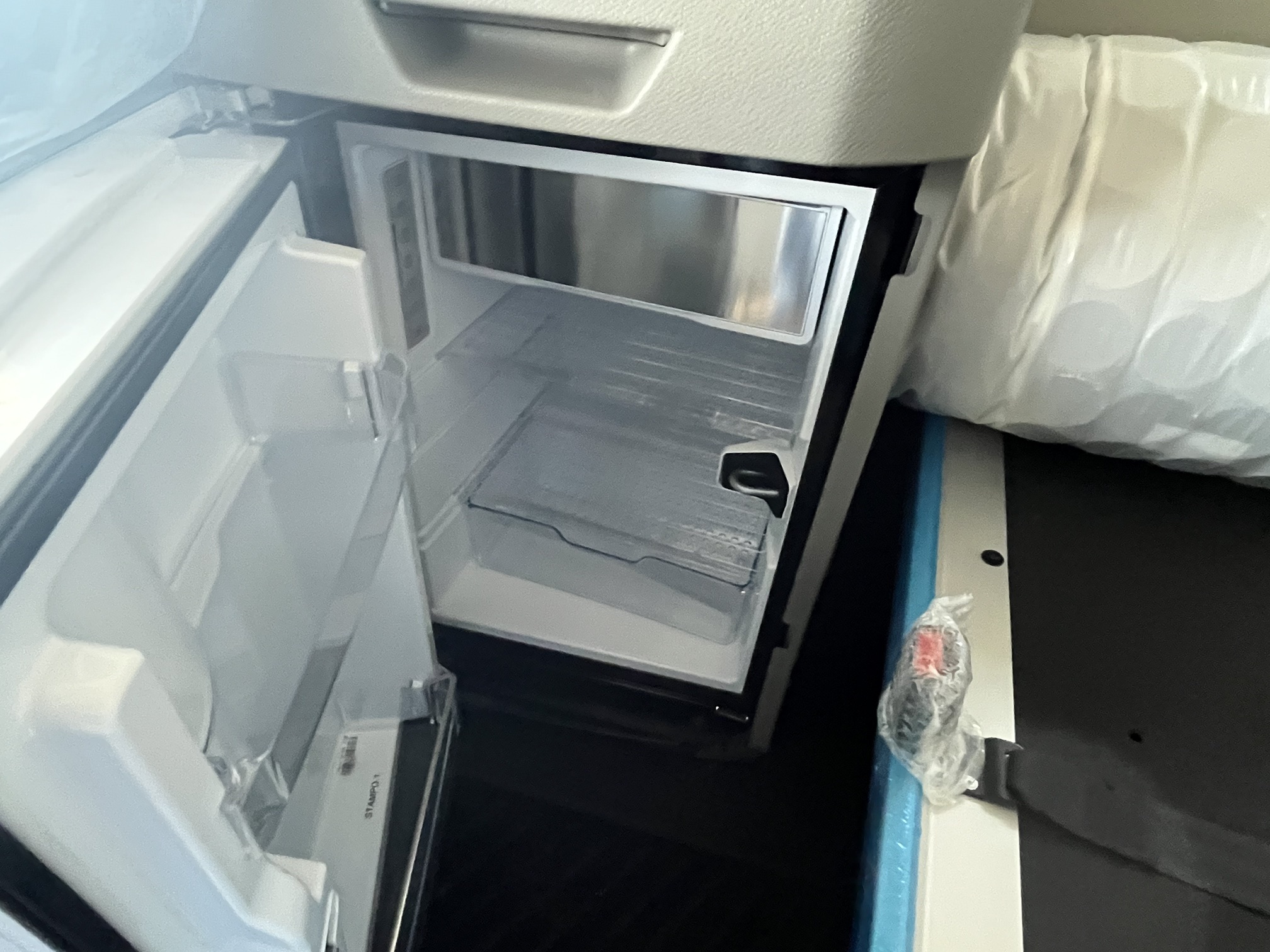 2026 Volvo - image 16