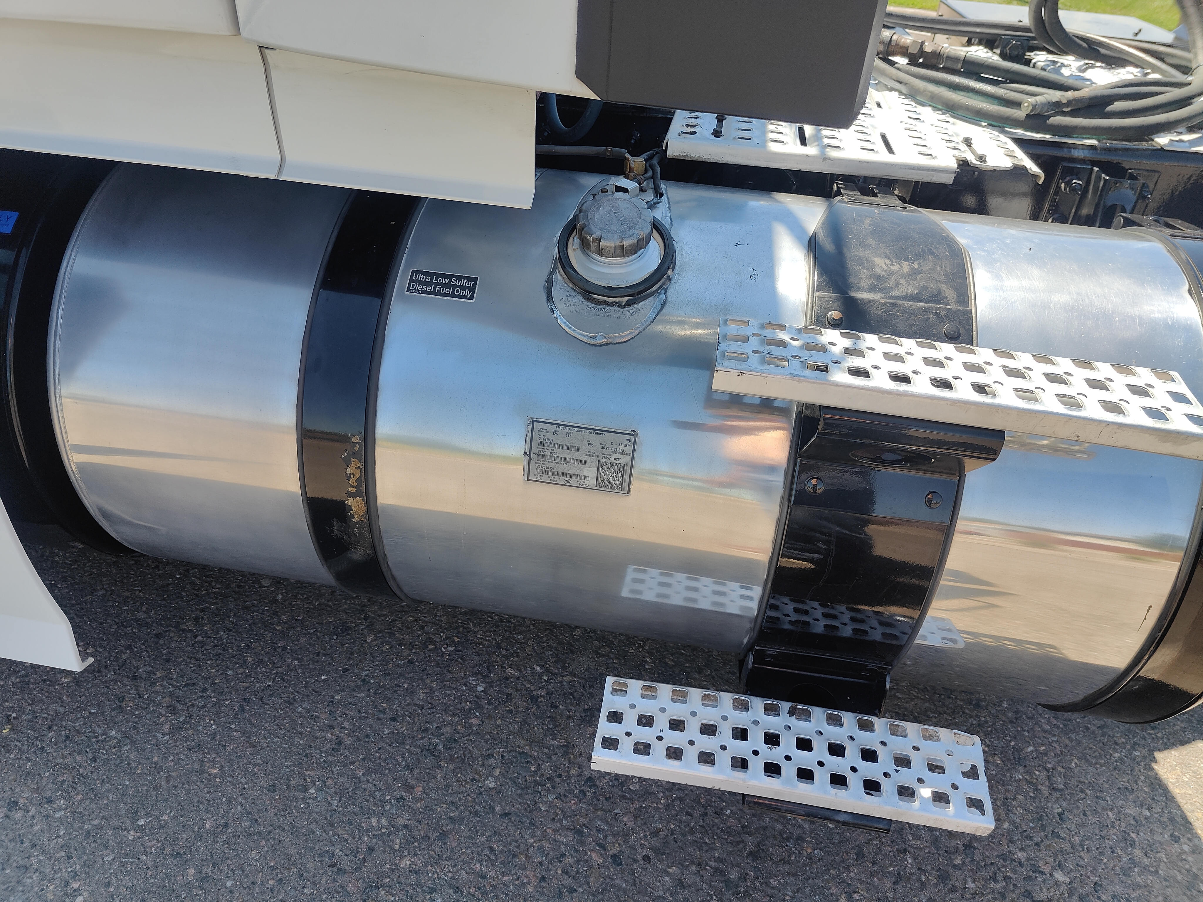 2021 Volvo - image 20