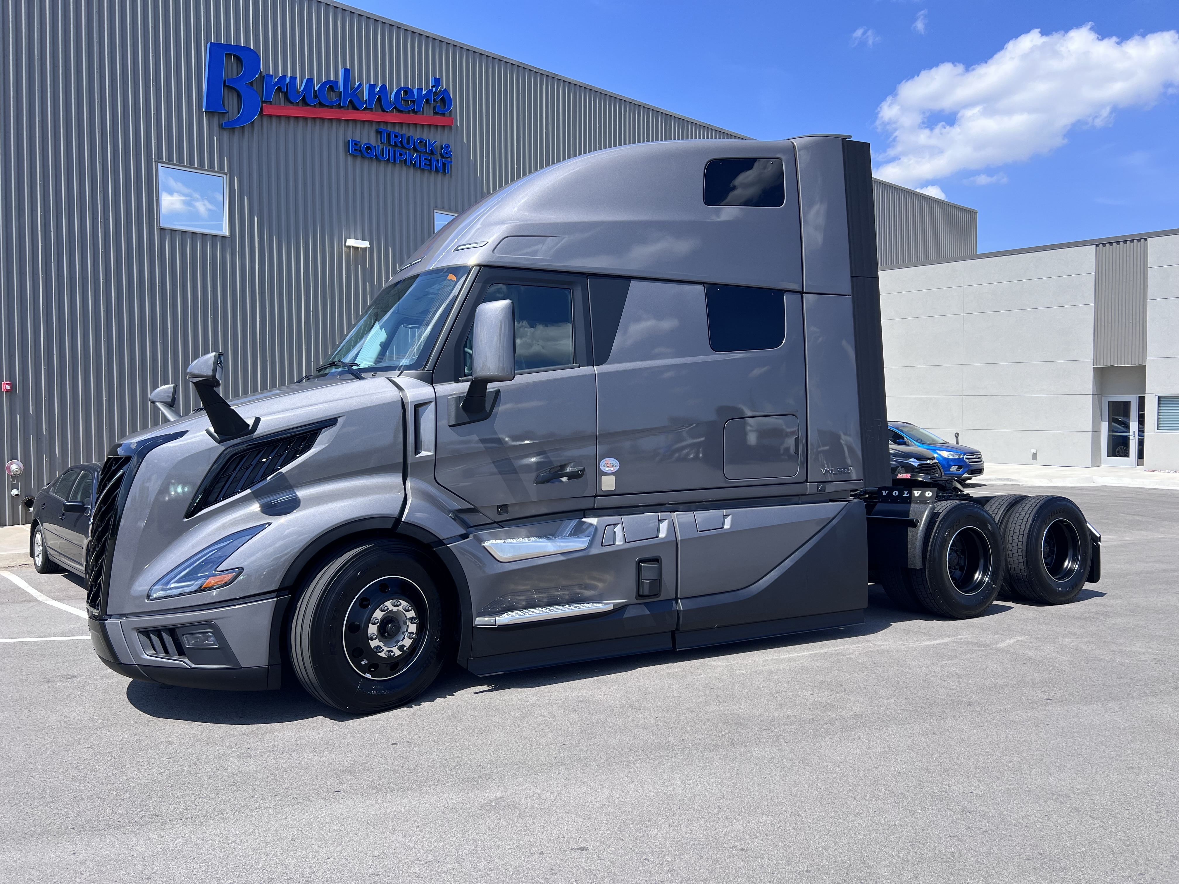 2026 Volvo - image 2