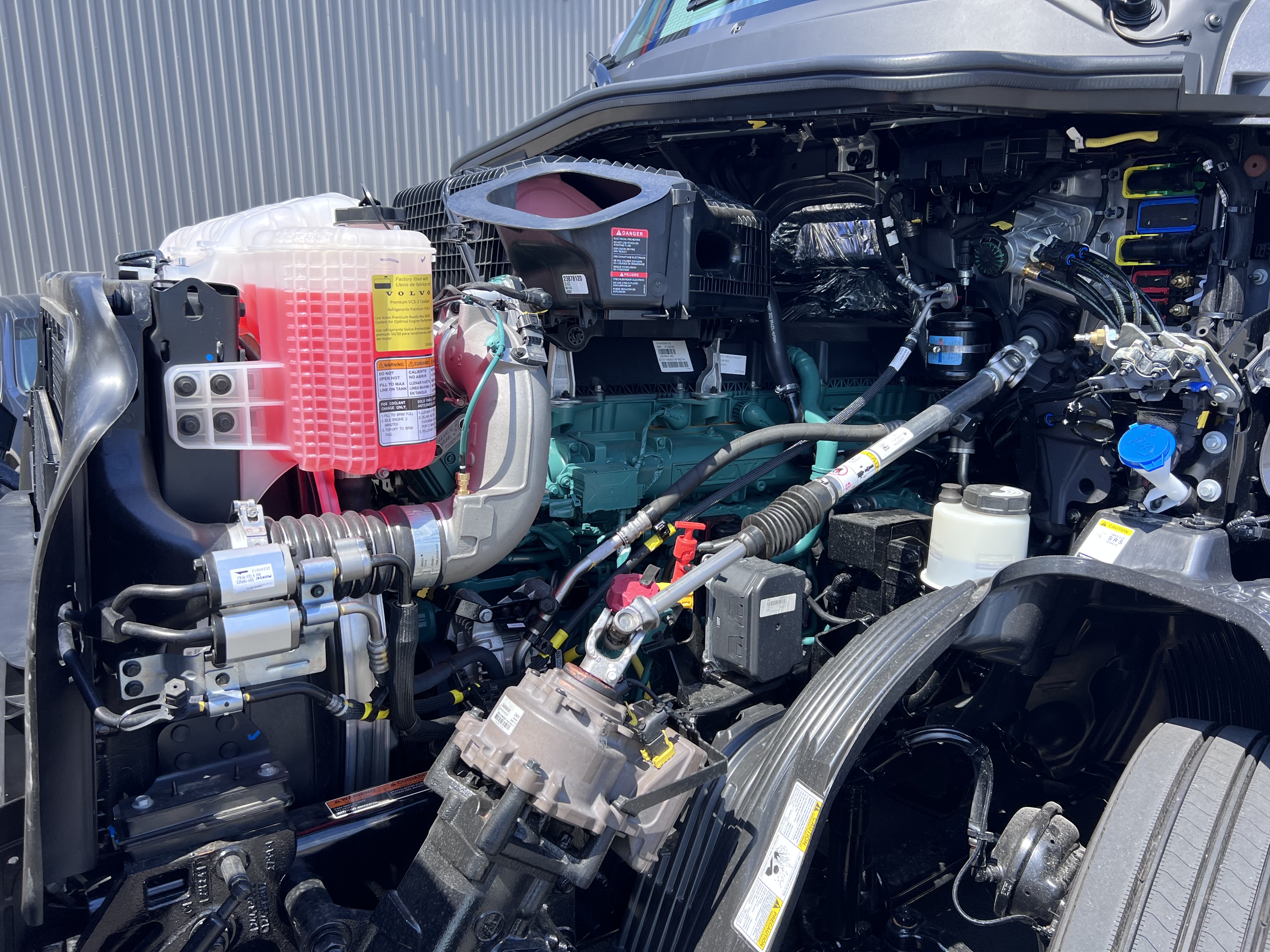 2026 Volvo - image 13