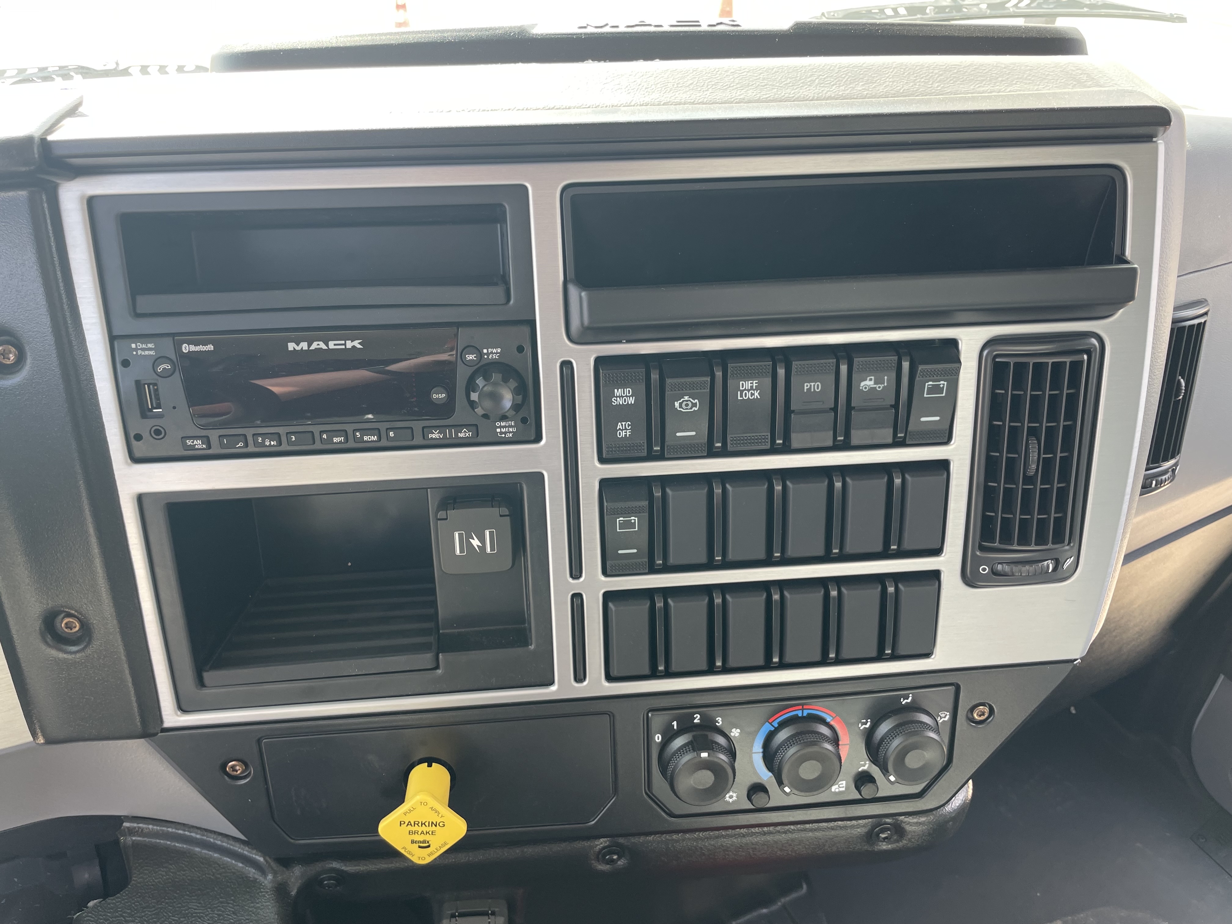 2026 Mack - image 18