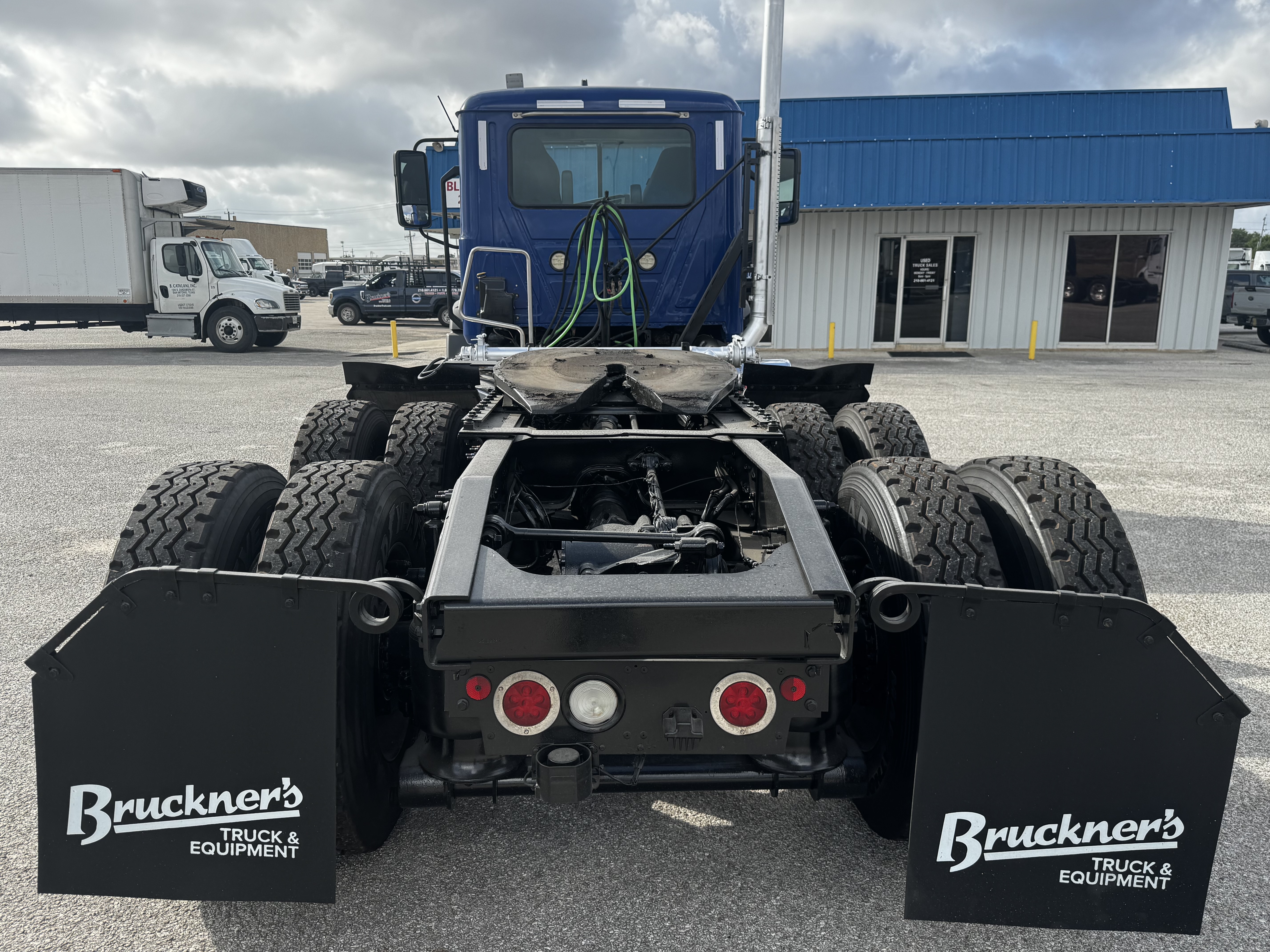 2024 Mack Granite - image 12